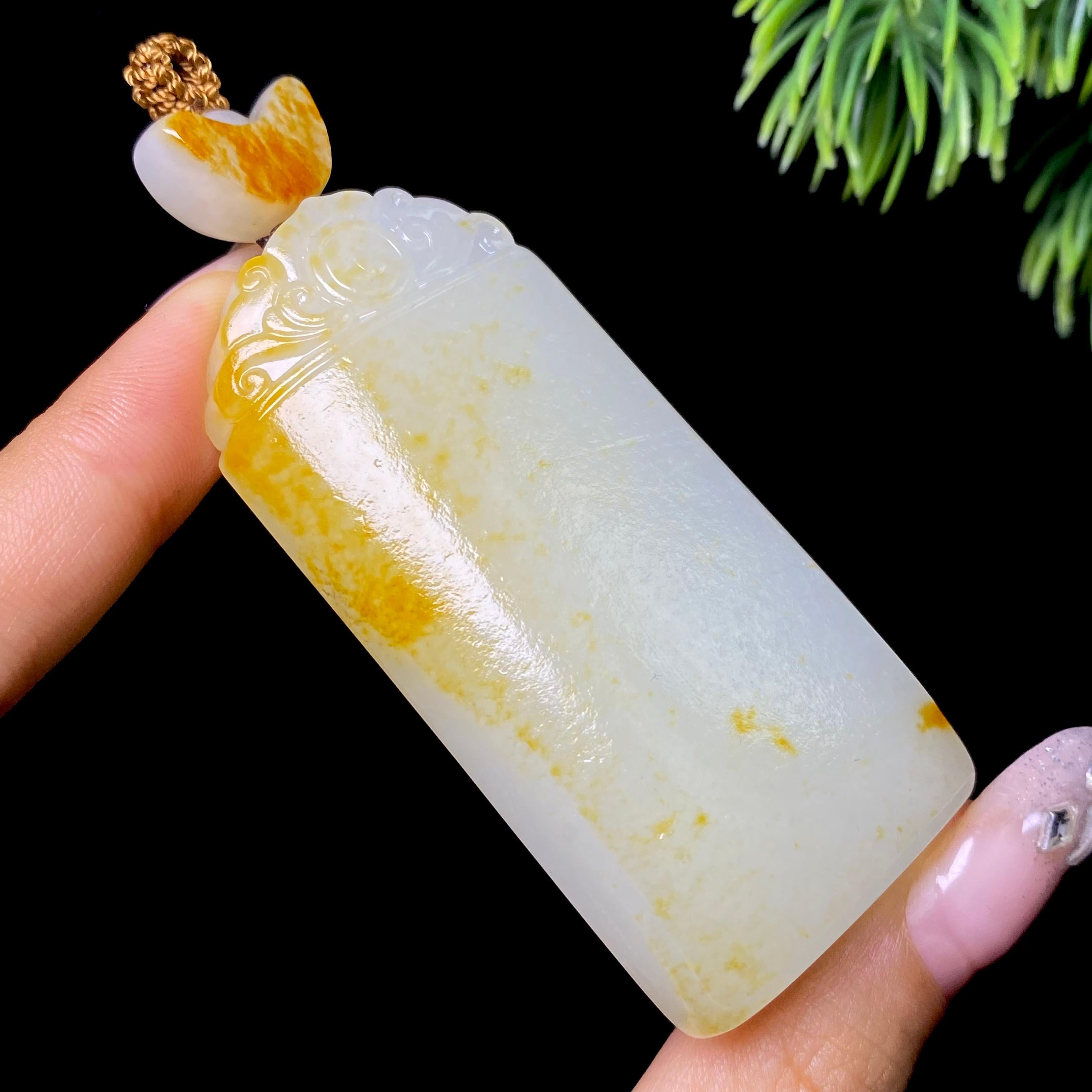 和田玉籽料无事牌（65.0g）