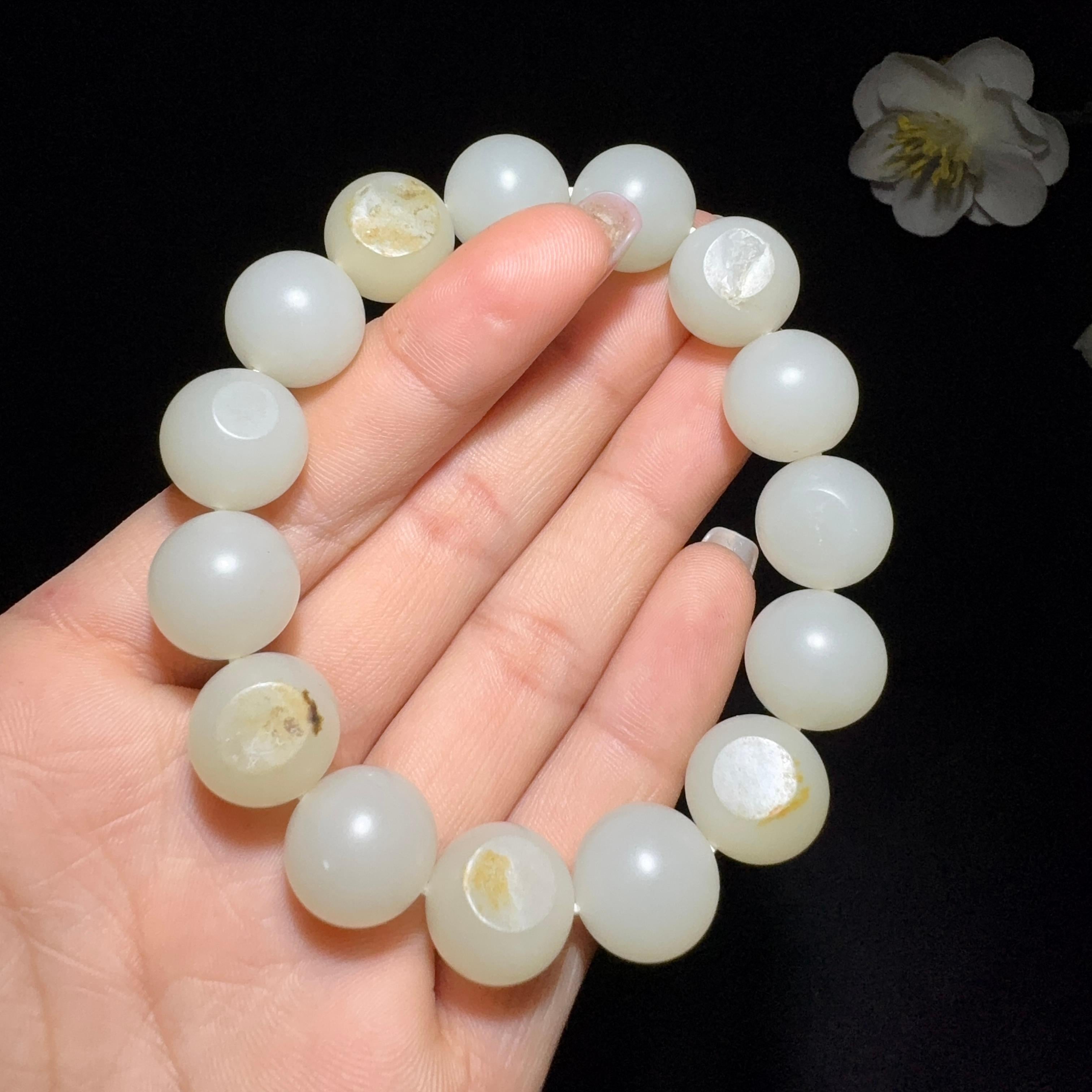 和田玉籽料圆珠手串（62.6g）