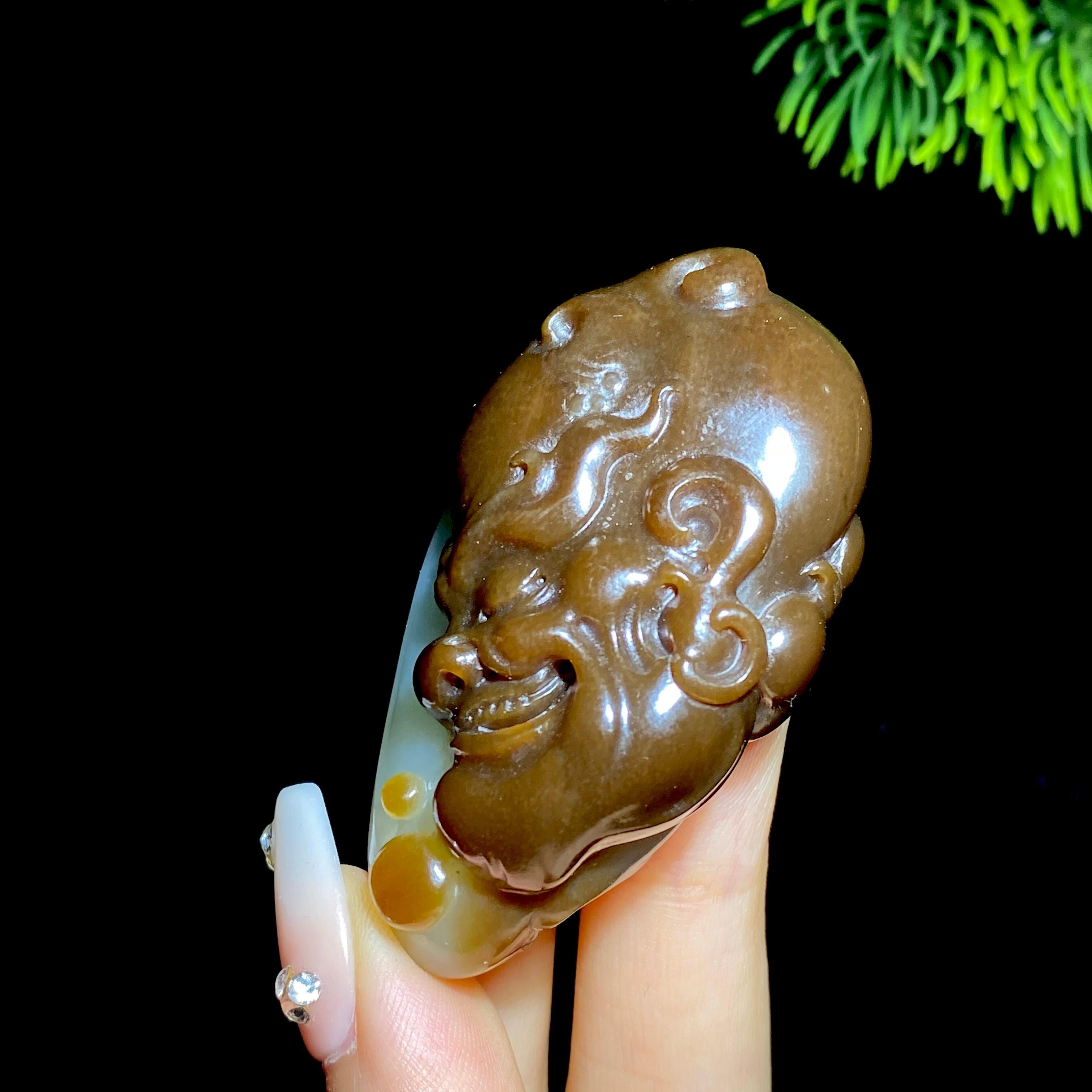 和田玉且末糖白罗汉（52.8g）