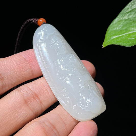 和田玉籽料天然皮色观音挂件（26.2g）