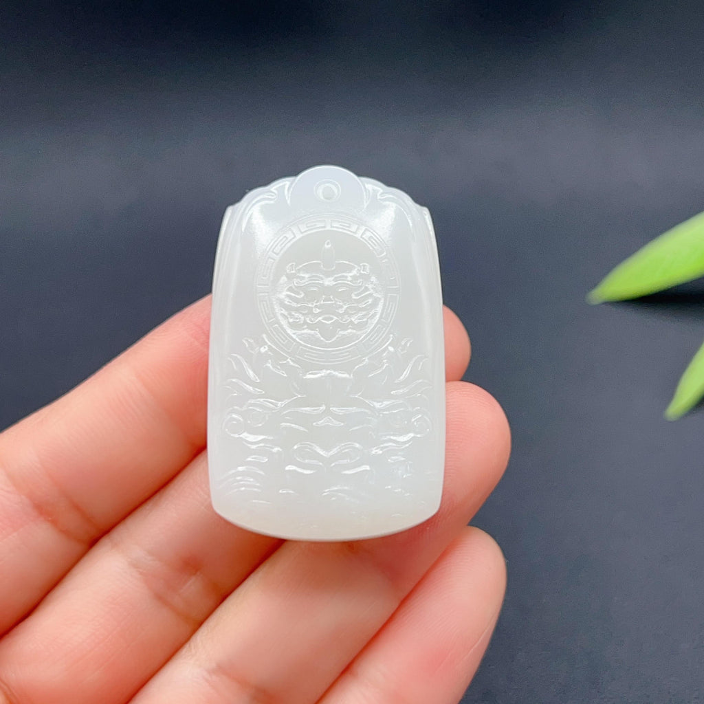 和田玉羊脂白玉千手观音玉牌（29.25g）