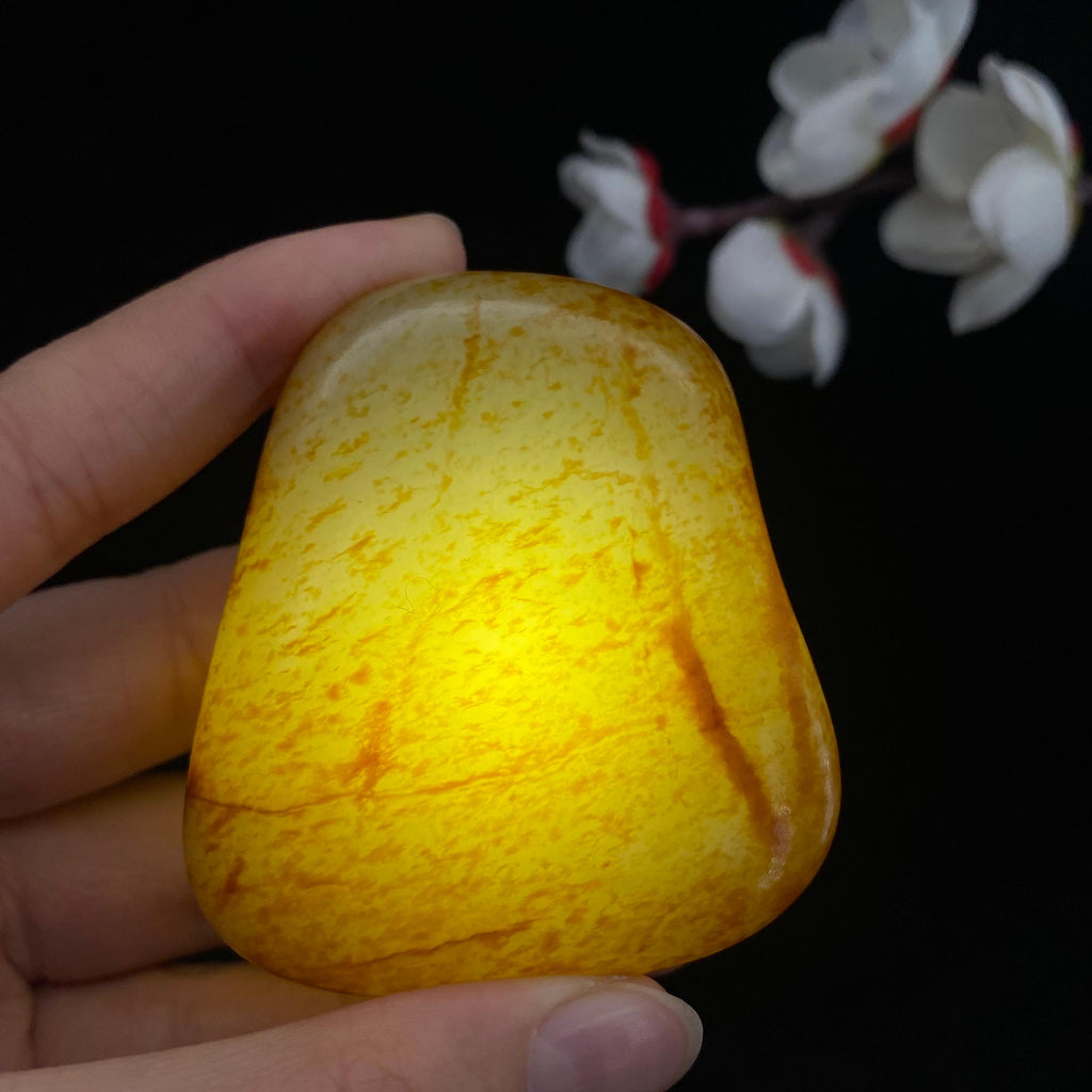 和田玉满洒红皮籽料原石（103.7g）