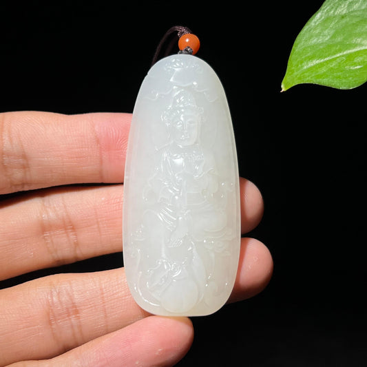 和田玉籽料天然皮色观音挂件（26.2g）