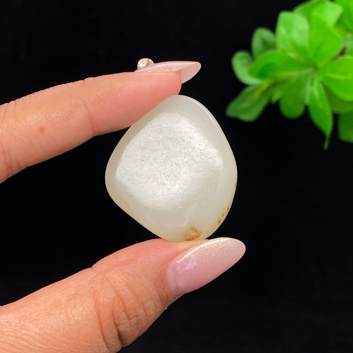 和田玉白玉带洒金皮籽料（22.4g）