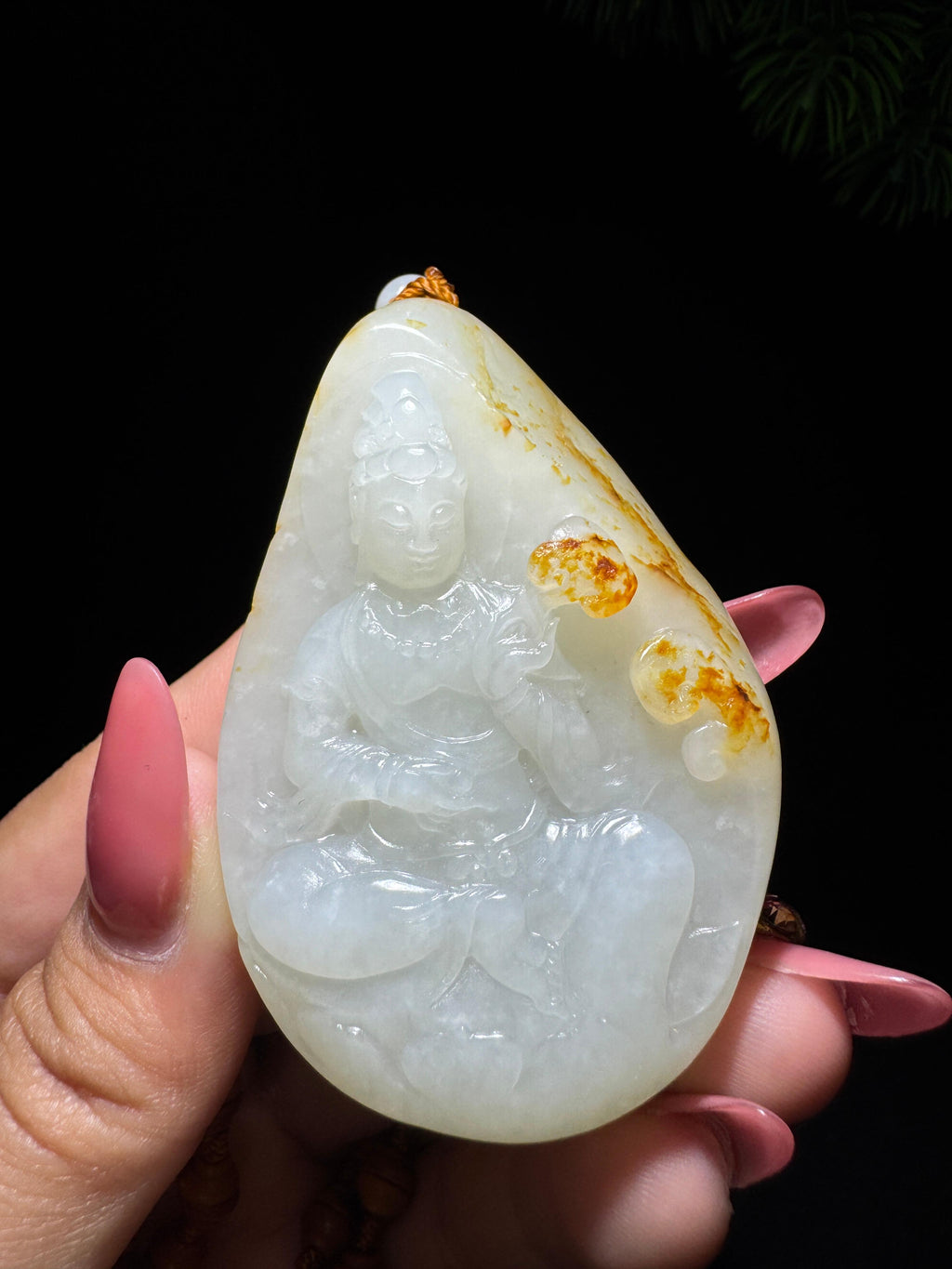 和田玉籽料撒金皮观音（86.3g）