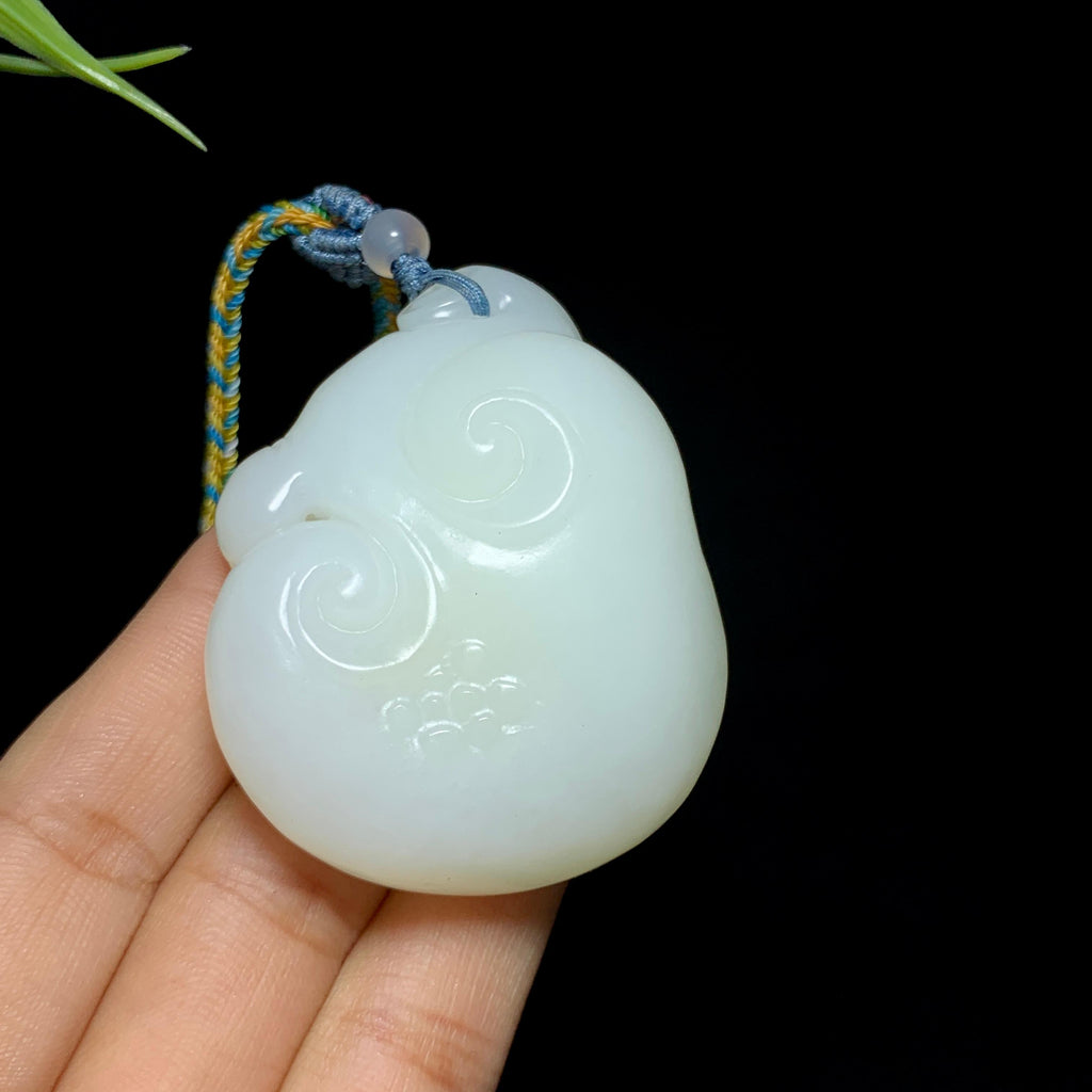 和田山料羊脂白玉如意吊坠（68.8g）