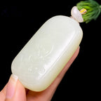 和田玉籽料白玉无事牌（54.0g）