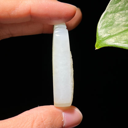 和田玉籽料满皮洒金皮山水牌（34.9g）