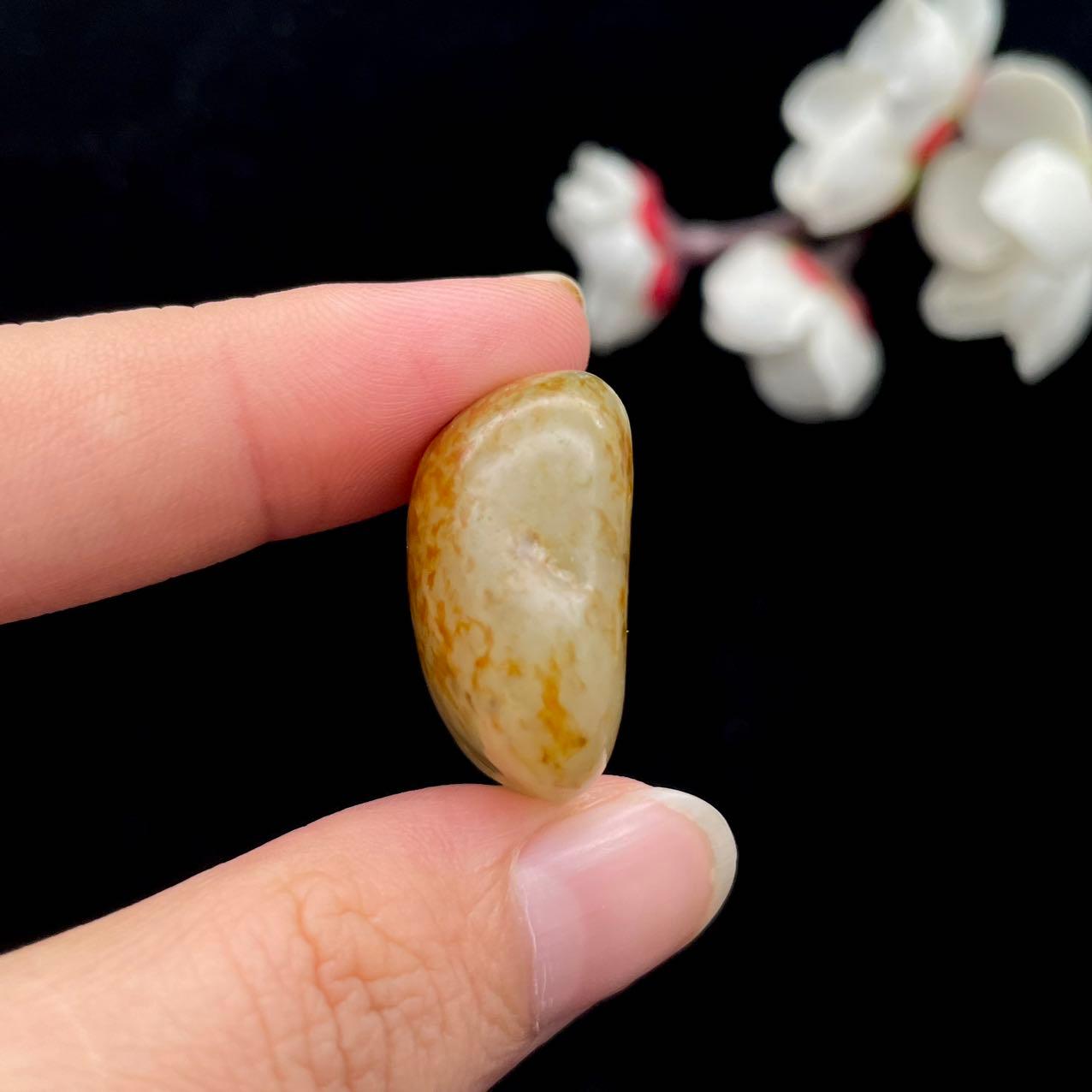 和田玉红皮籽料（10.2g）