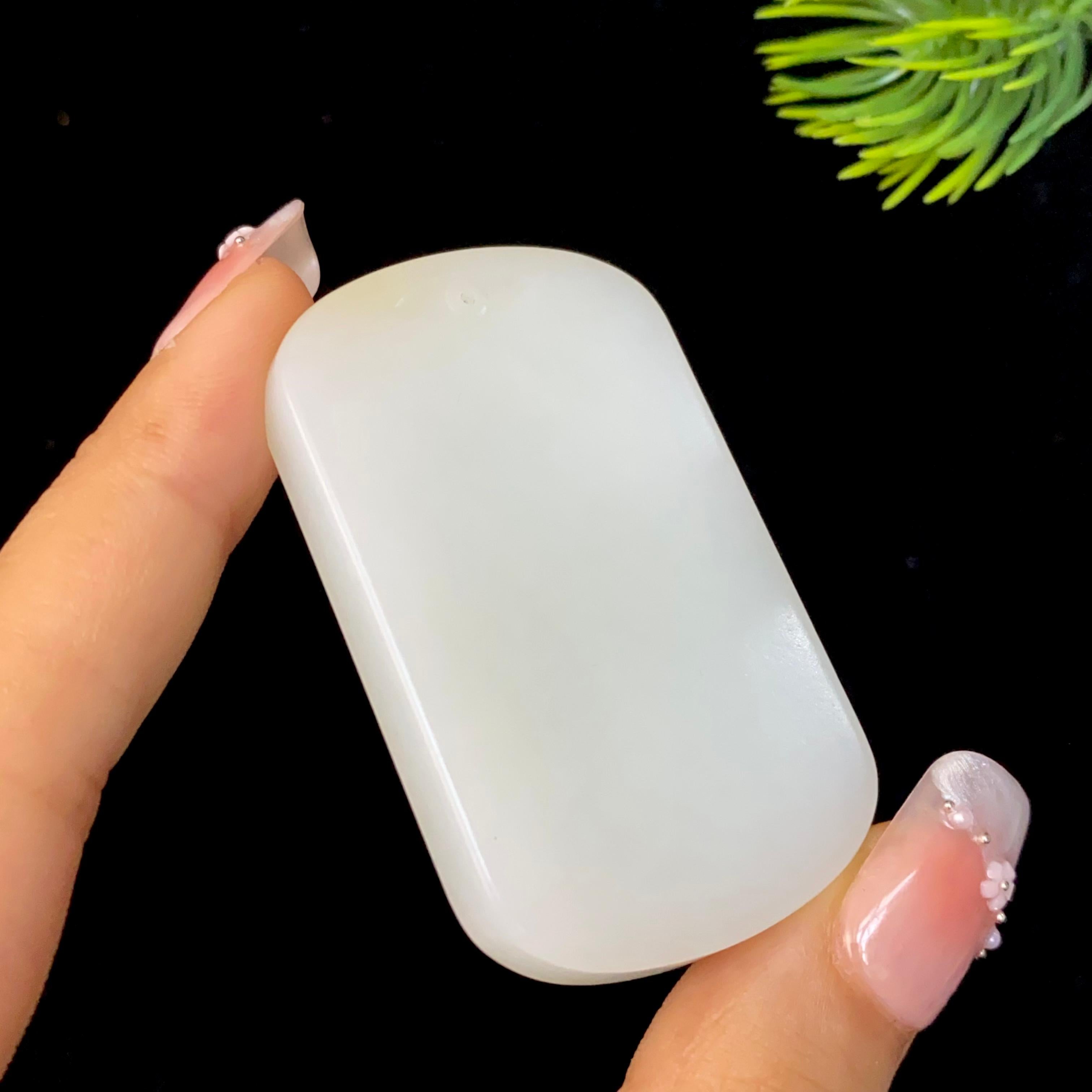 和田玉糖白无事牌（35.1g）