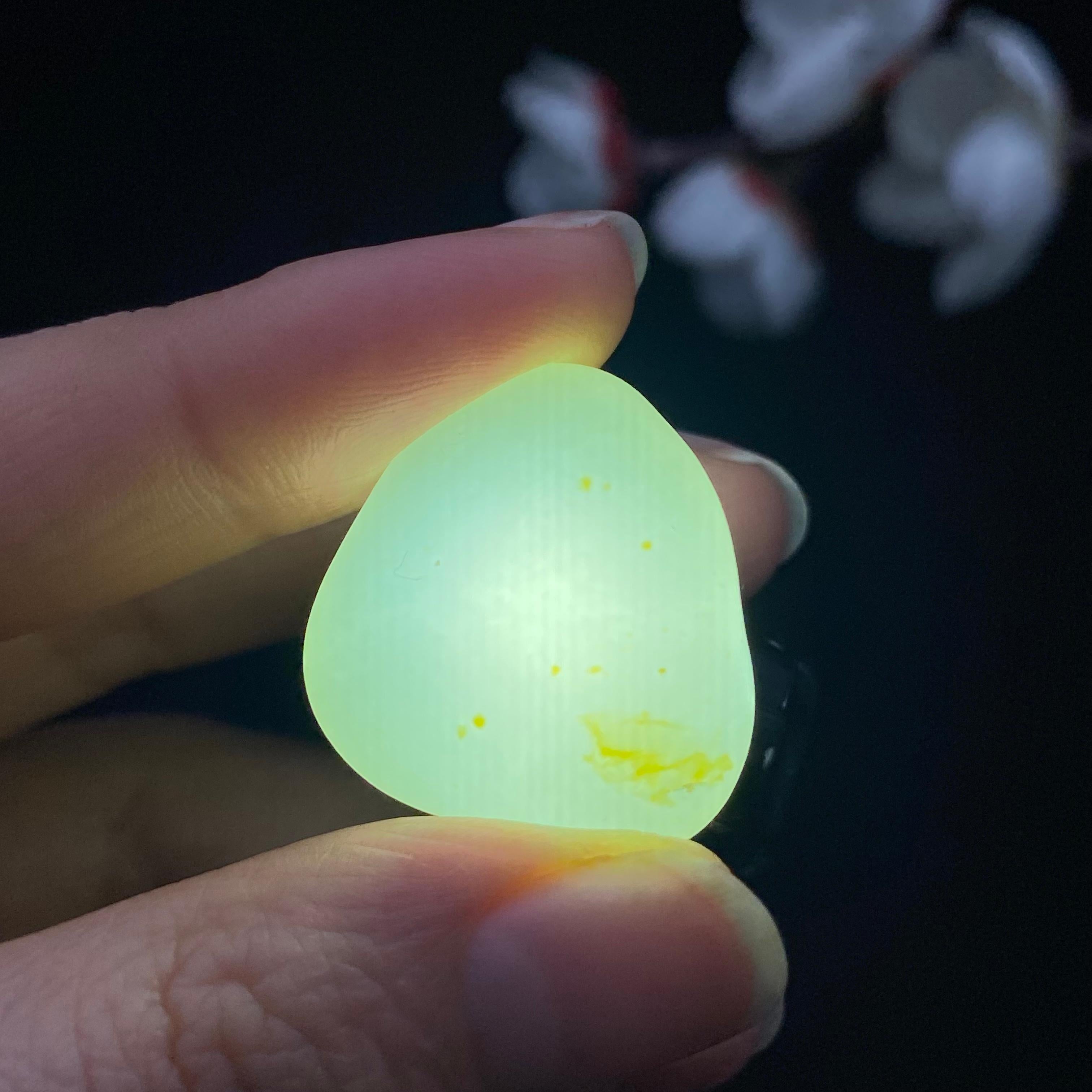 和田玉洒金皮籽料（8.3g）