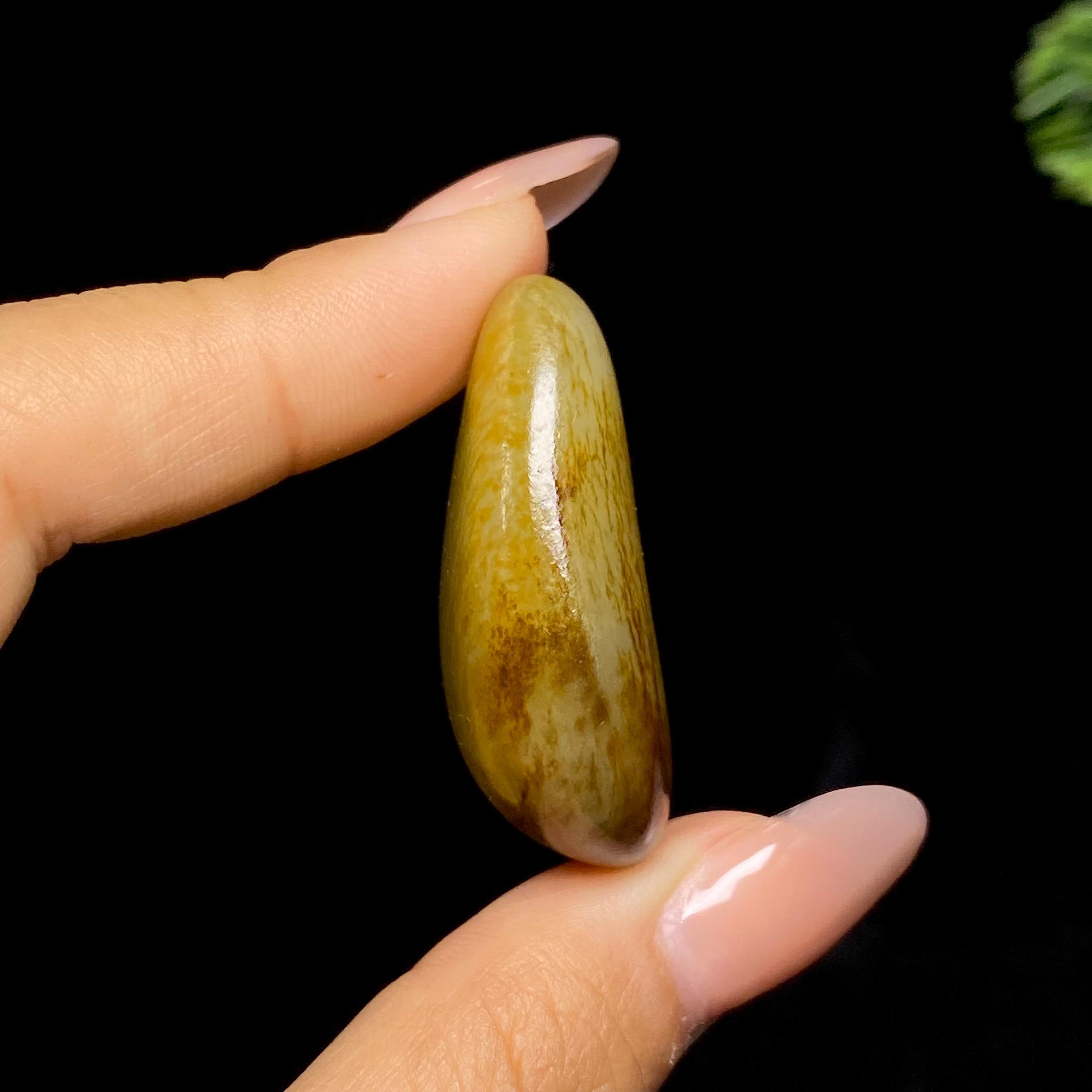 和田玉秋梨皮籽料（22.35g）