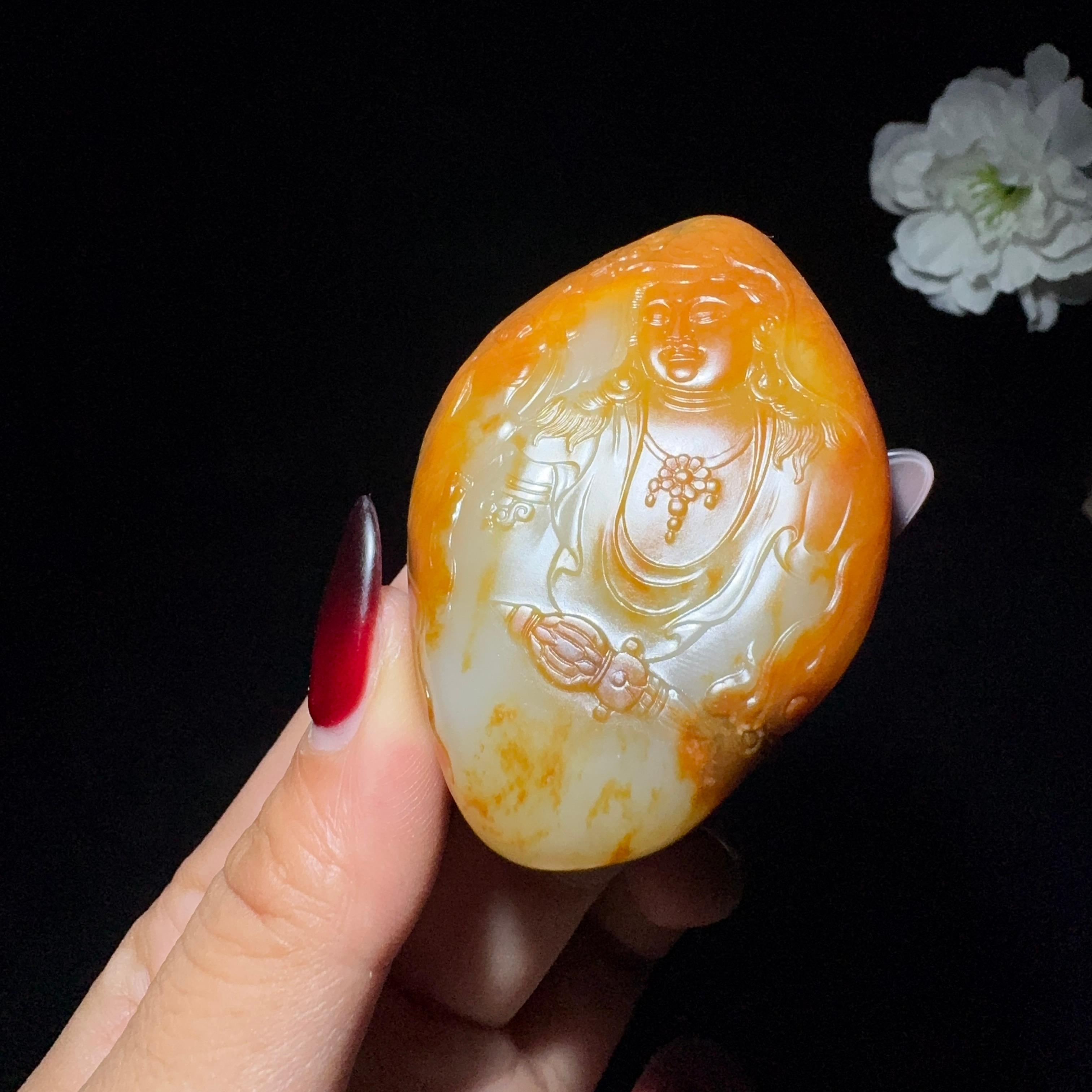 和田玉籽料观音挂件（80.9g）