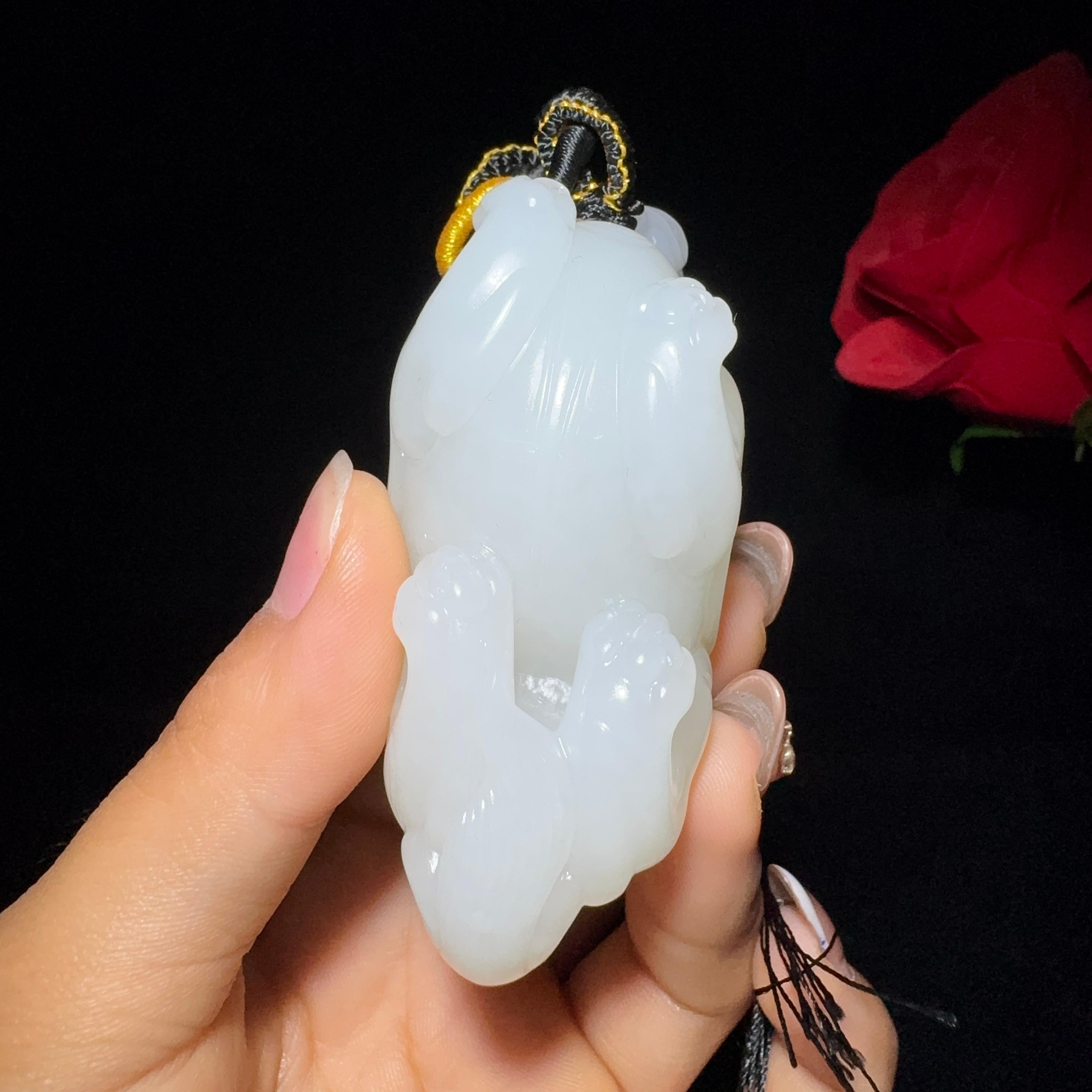 和田玉籽料羊脂白玉手把件貔貅（148.0g）