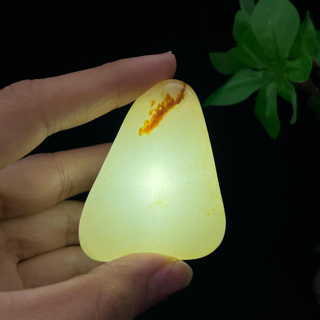 和田玉黄皮籽料大挂件（55g）