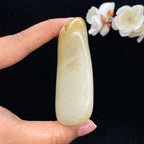 和田玉黄皮籽料手把件（198.9g）