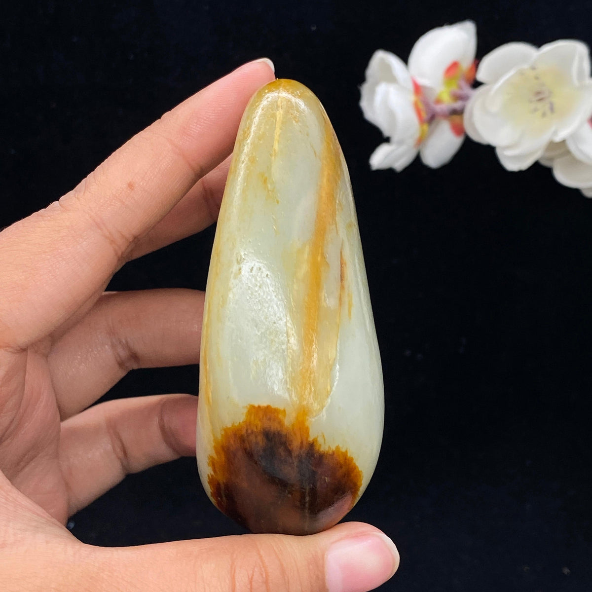 和田玉聚红皮籽料（221.3g）