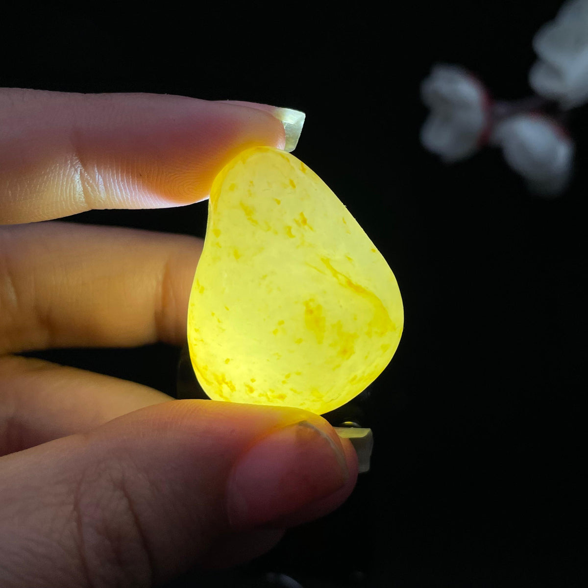 和田玉洒金皮籽料吊坠籽（15.7g）