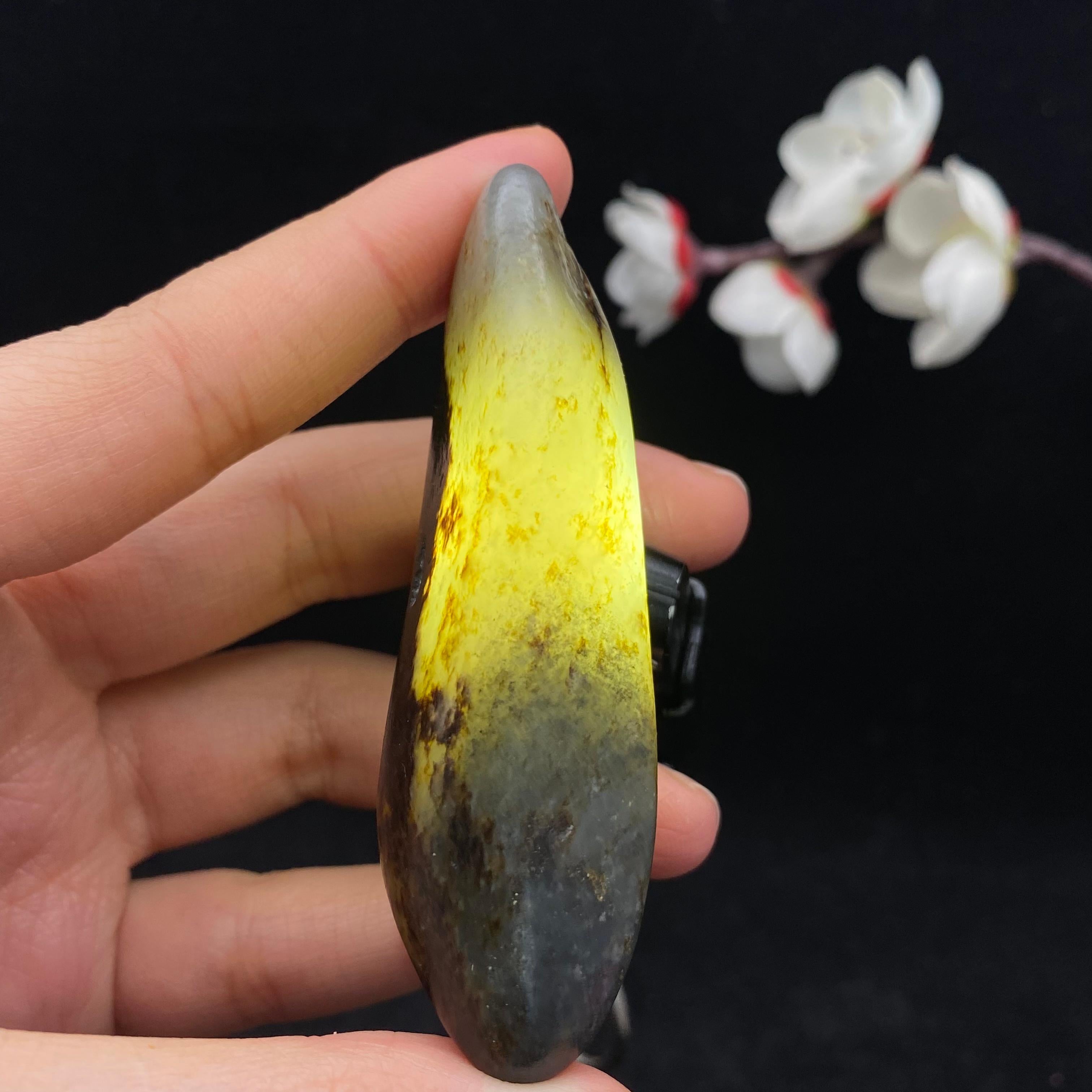 【超值推荐】和田玉秋梨皮籽料挂件（45.9g）