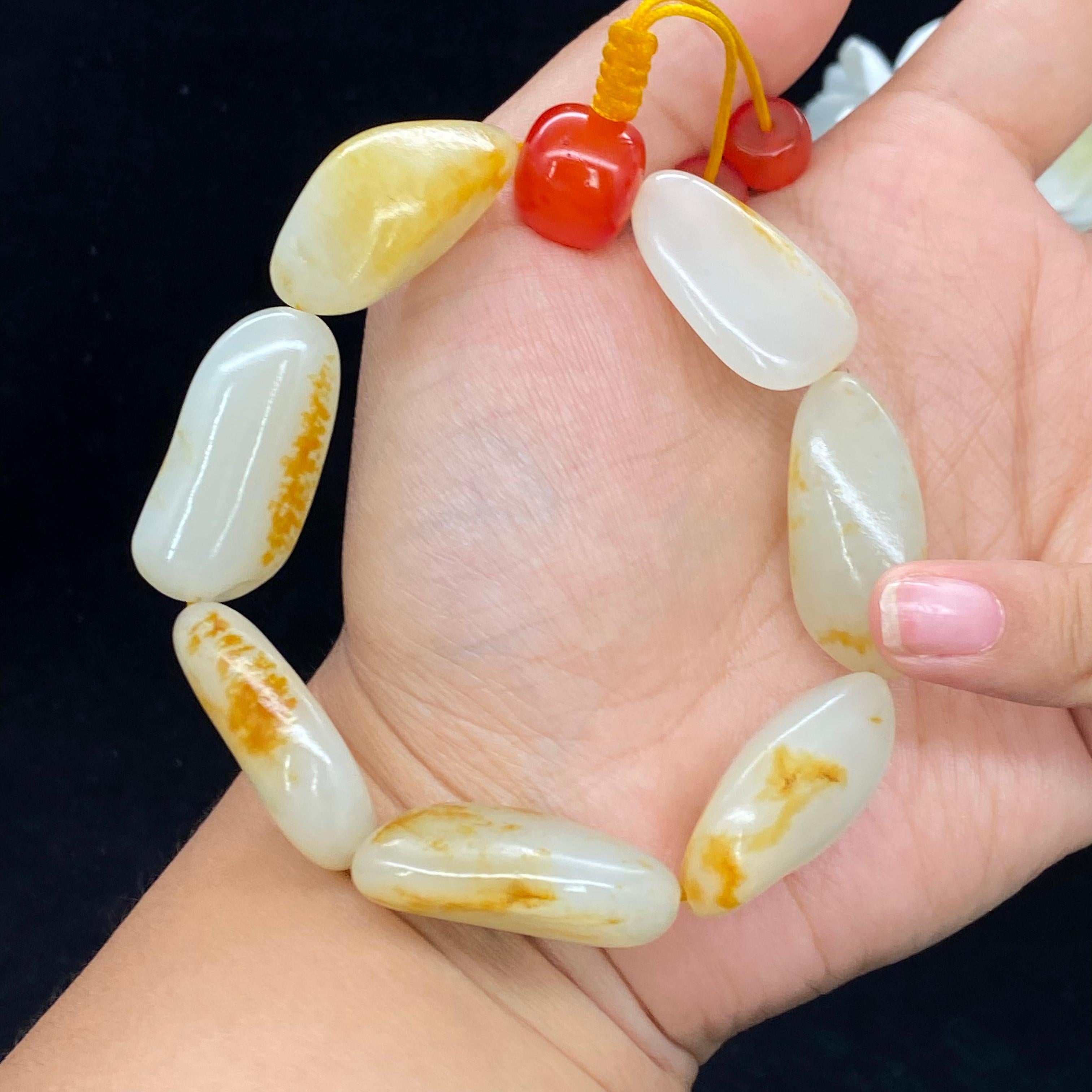 和田玉洒金皮籽料【精品手串】（65.1g）