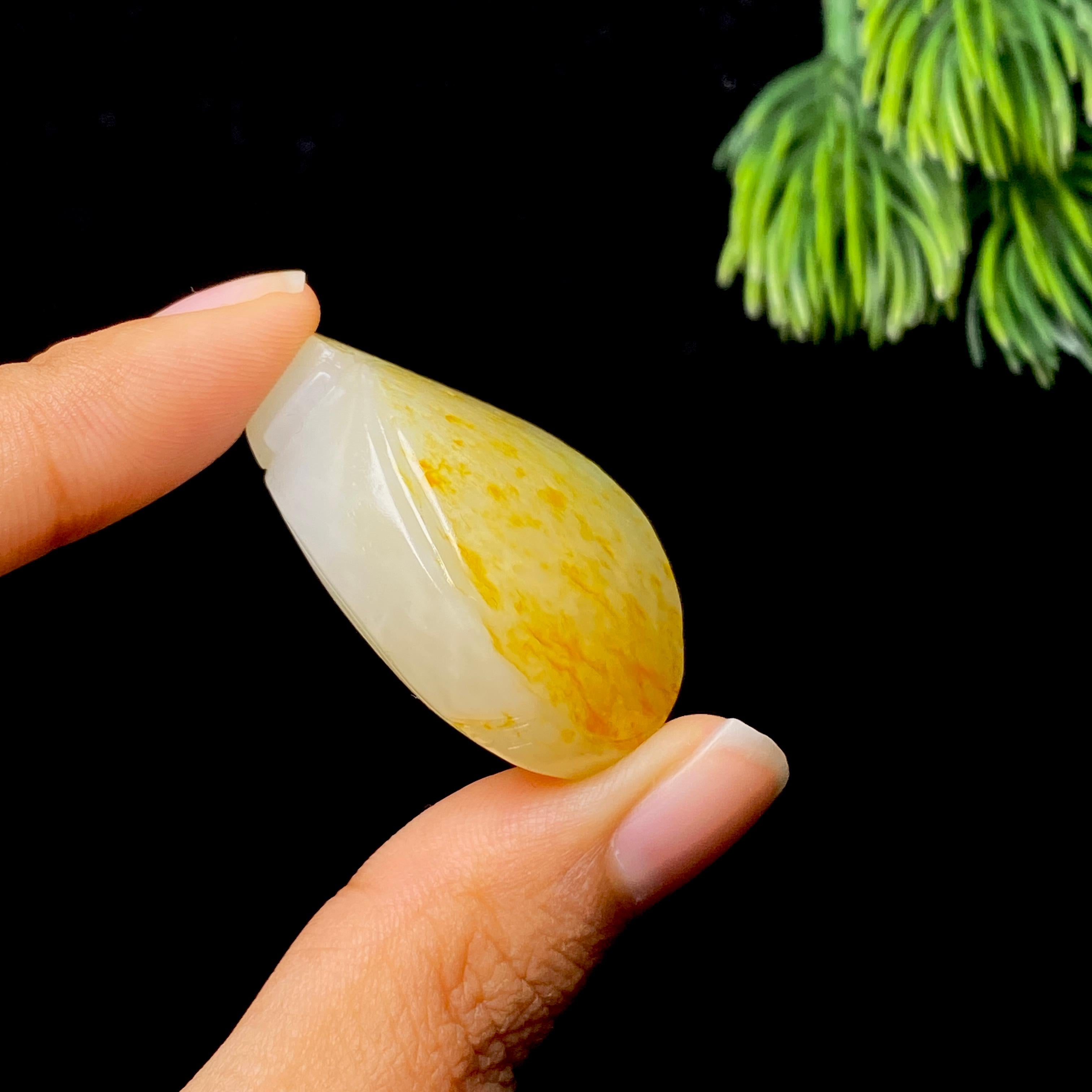 和田玉籽料无事牌（25.5g）