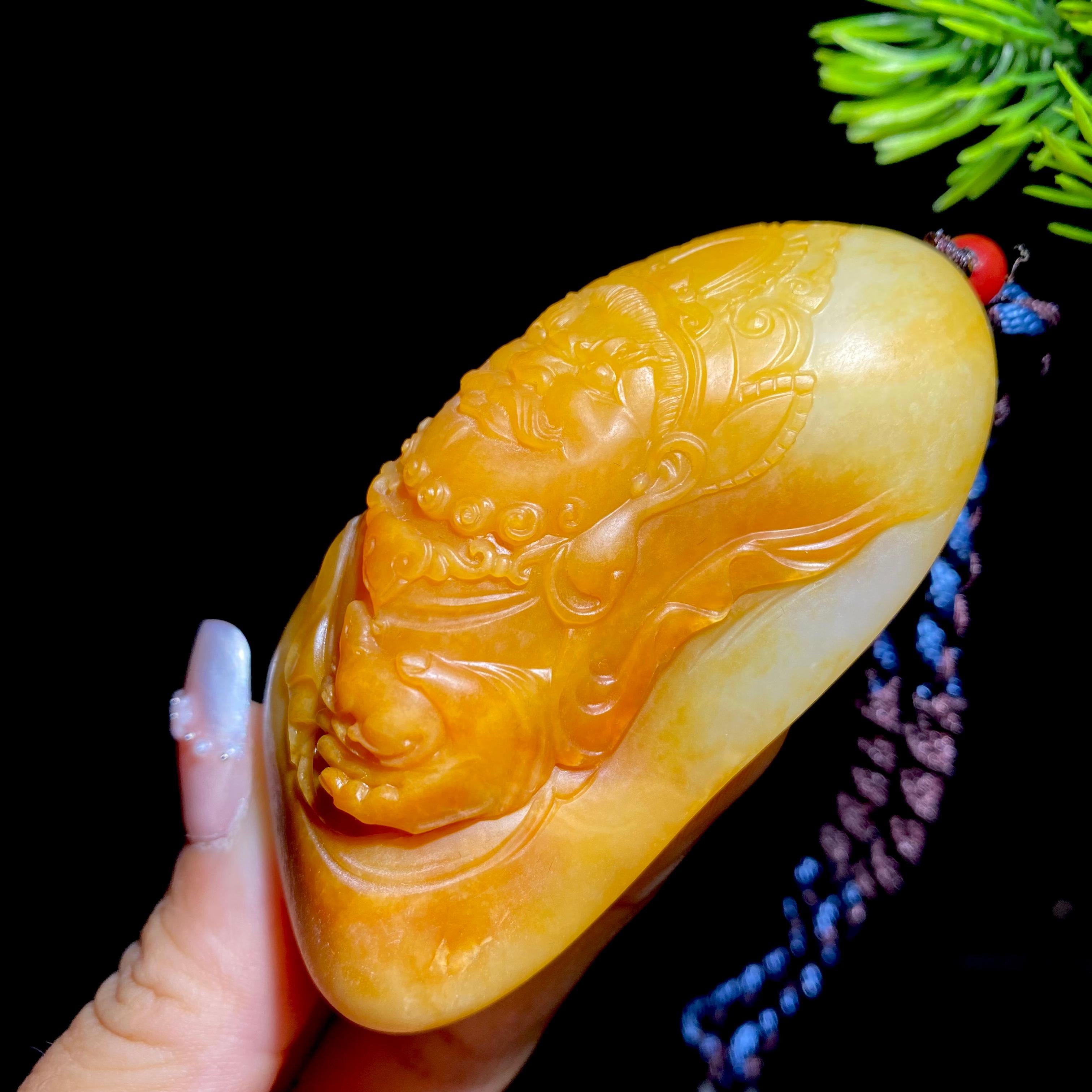 和田玉籽料黄财神（111.1g）