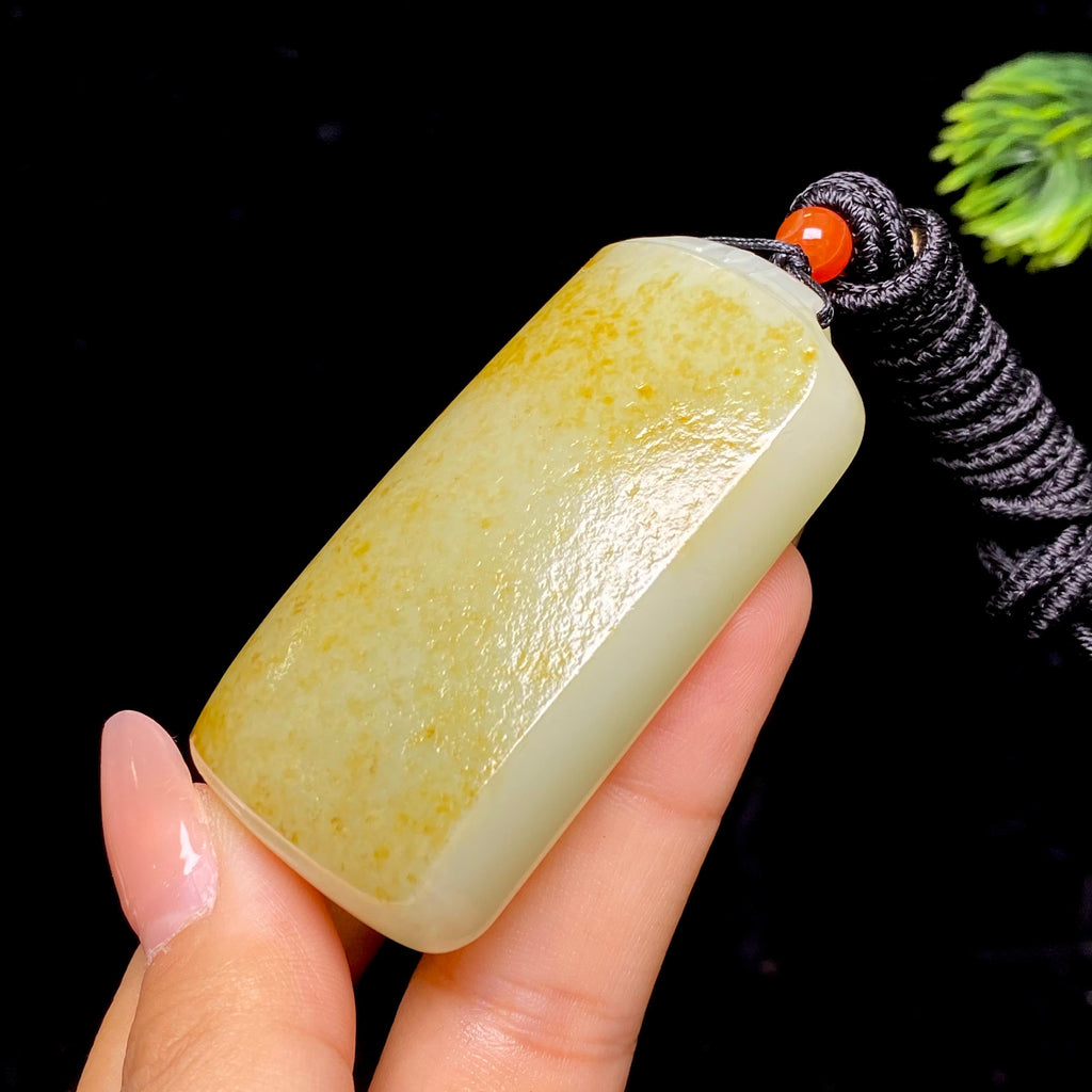 和田玉籽料无事牌（65.3g）