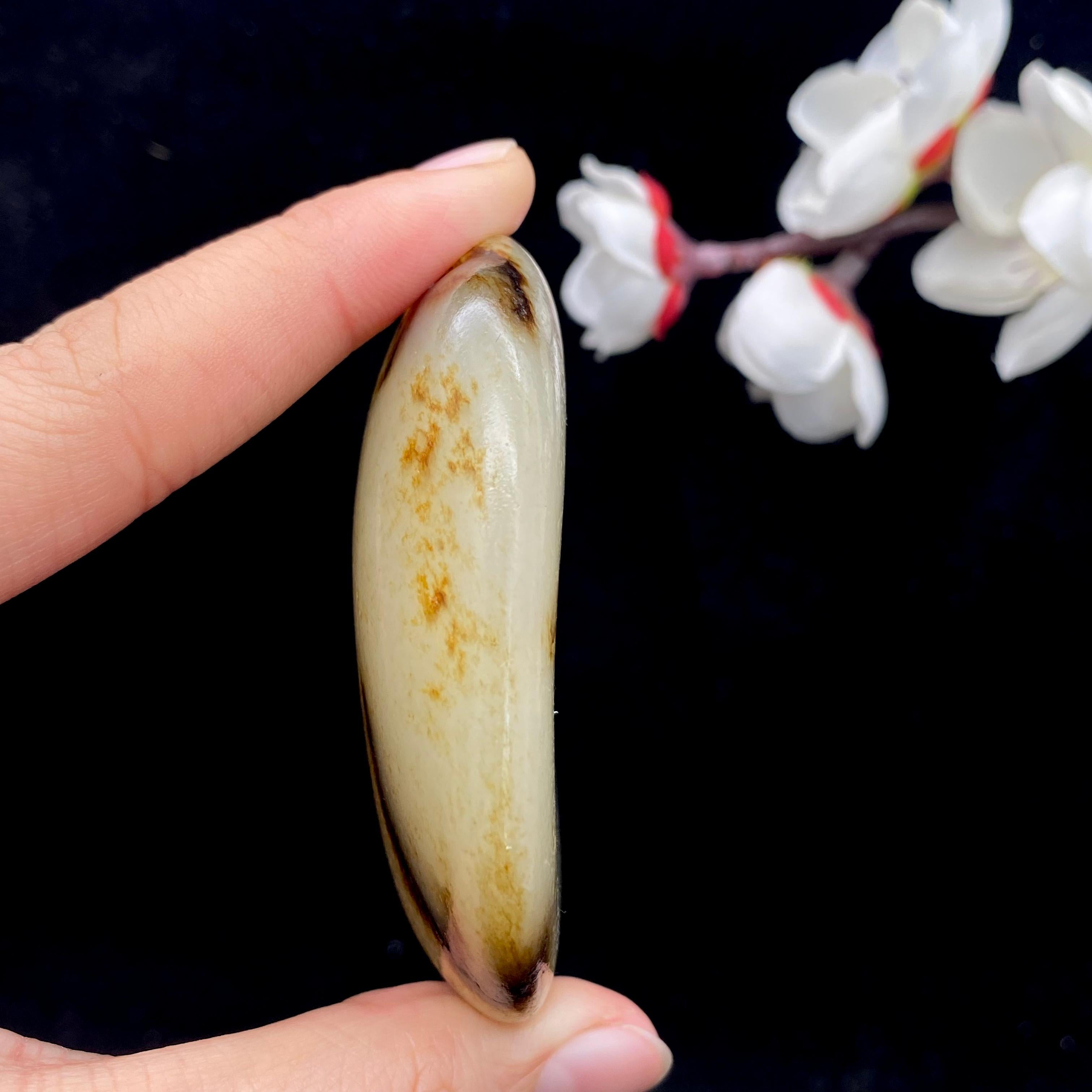 和田玉聚黄皮籽料原石（100.4g）