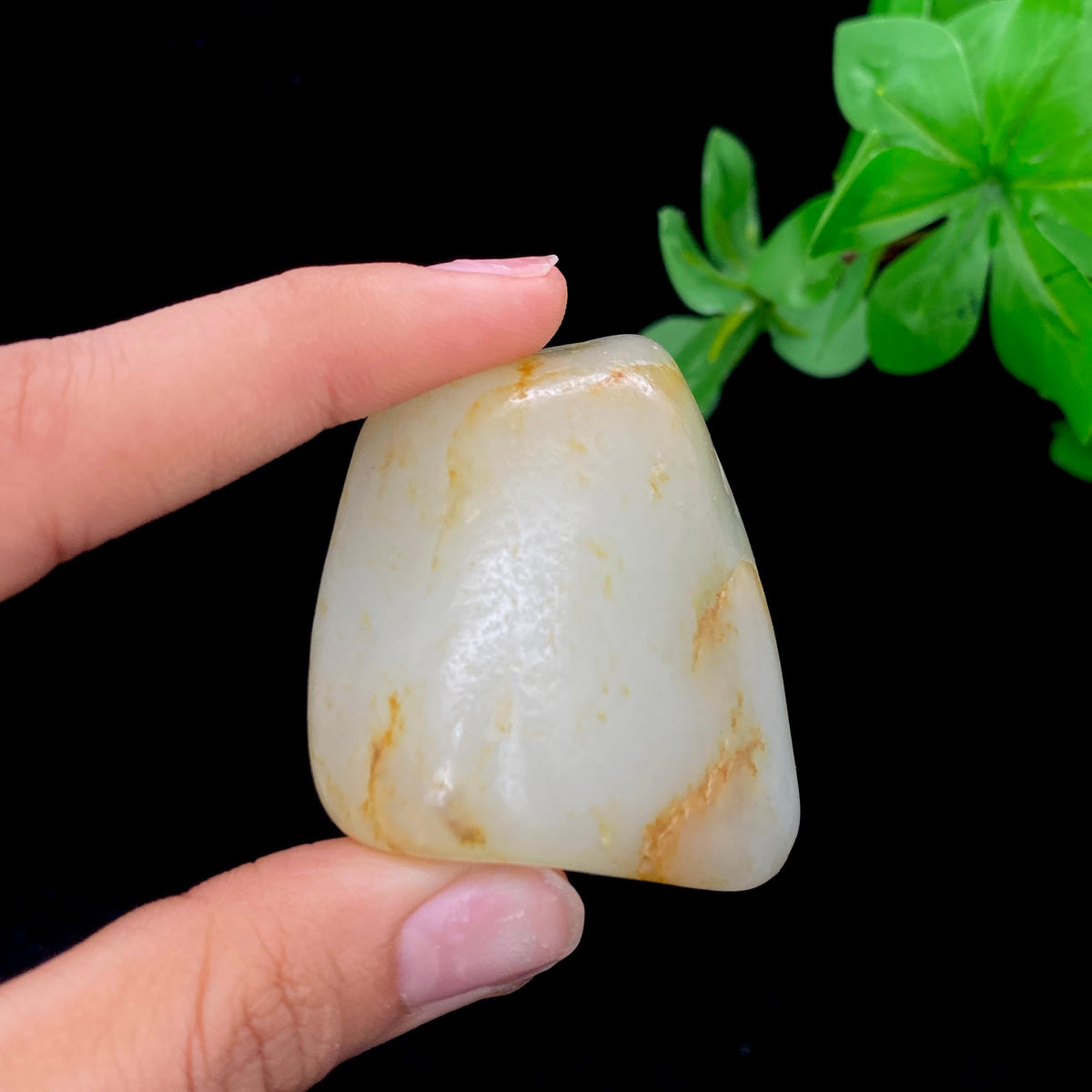 和田玉洒金皮籽料手把件（84.9g）