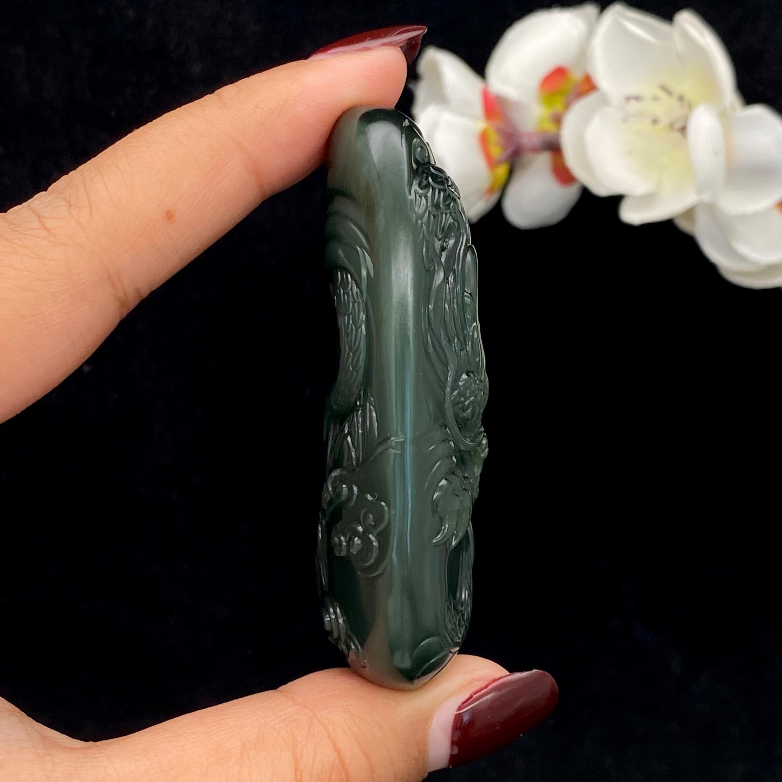 和田玉沙枣青籽料【龙】大挂件（69.42g）