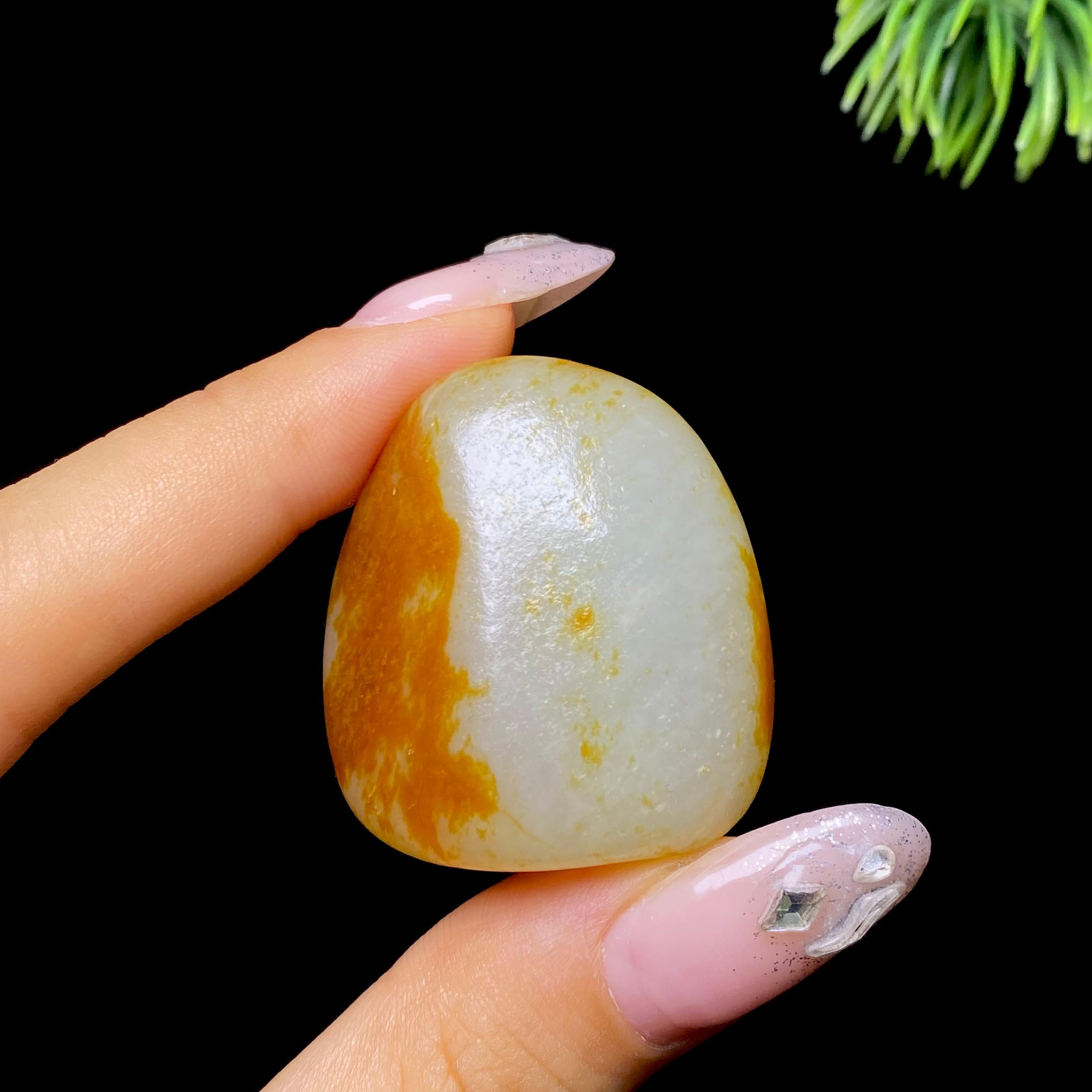 和田玉红皮籽料挂件（25.14g）