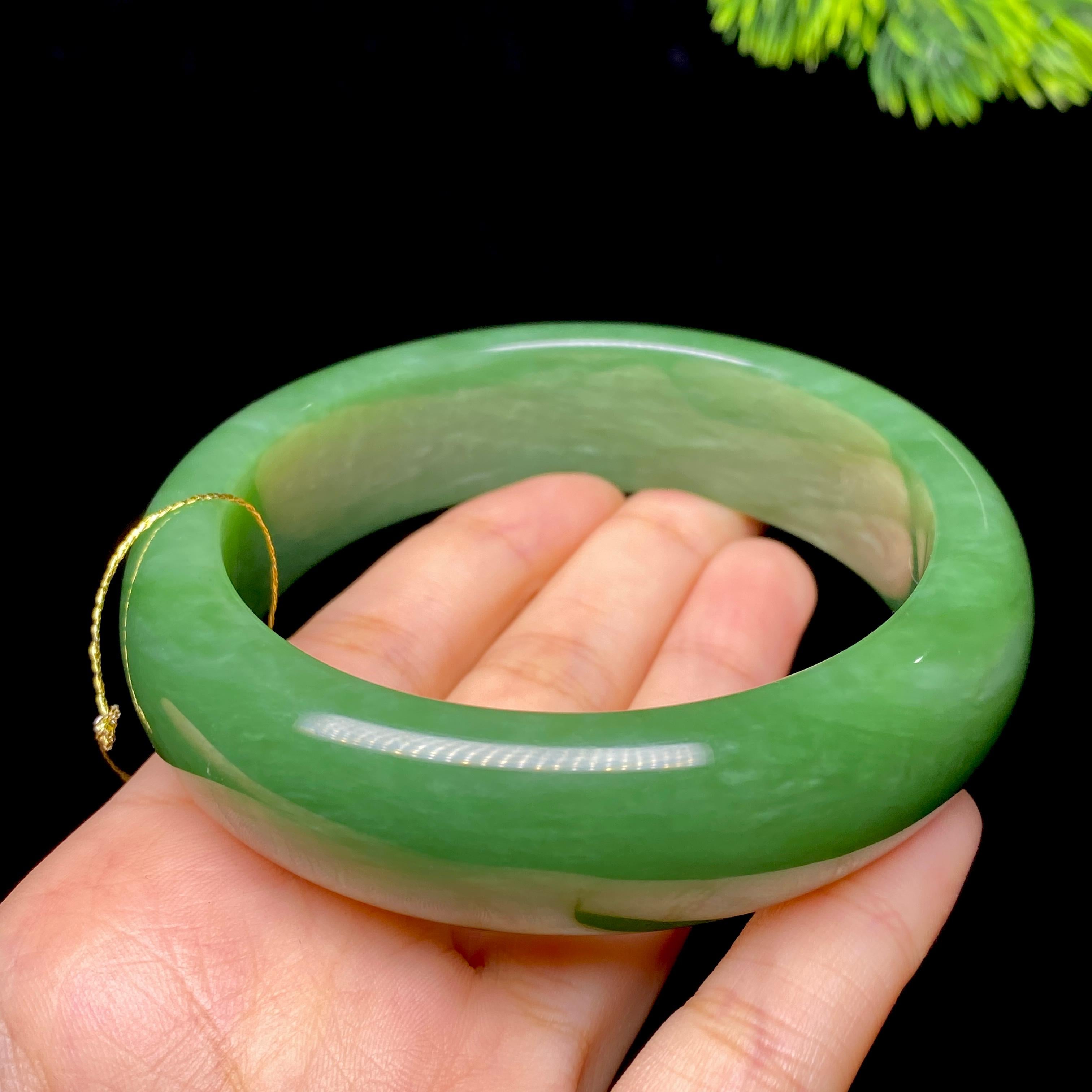 和田玉碧玉手镯（107.9g） – 厚德载玉