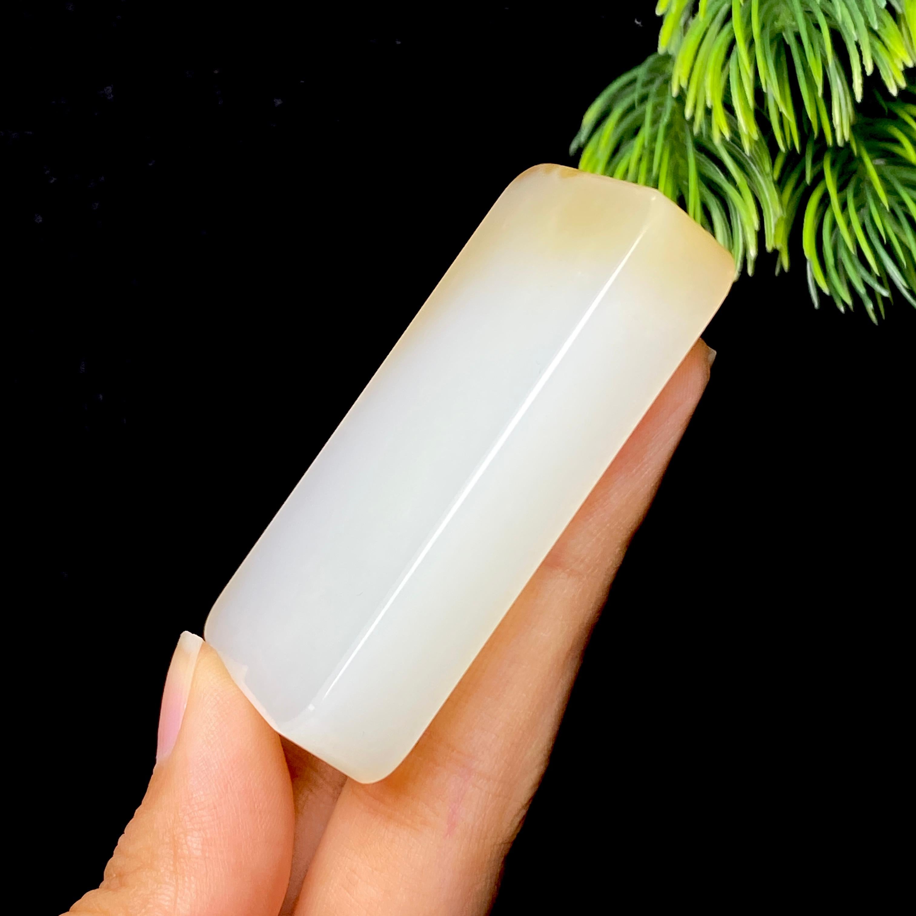 和田玉糖白无事牌（55.7g）