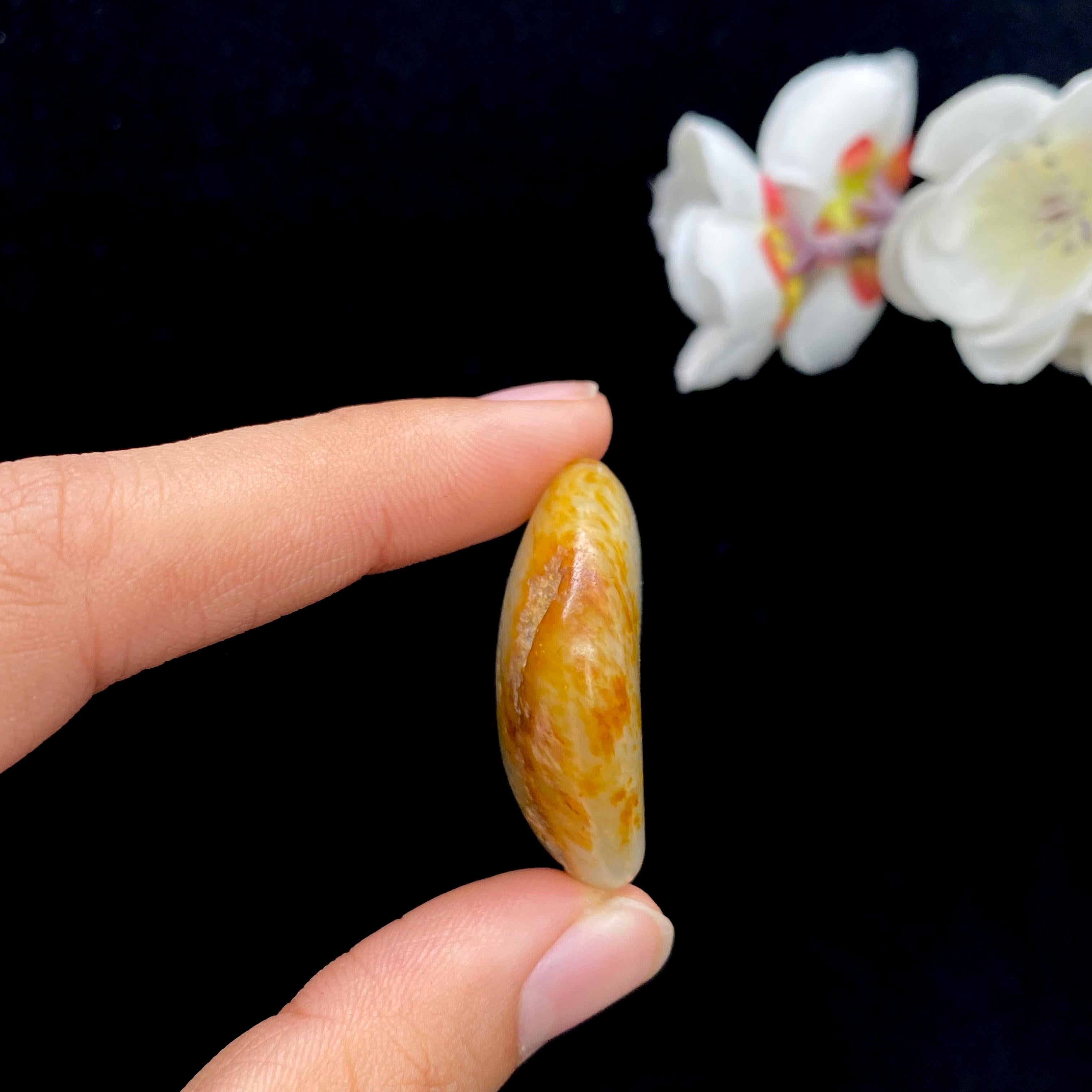 【超值推荐】和田玉洒金皮籽料挂件（22.5g）