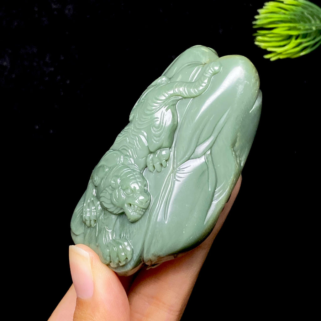 和田玉籽料下山虎把件（114.3g）