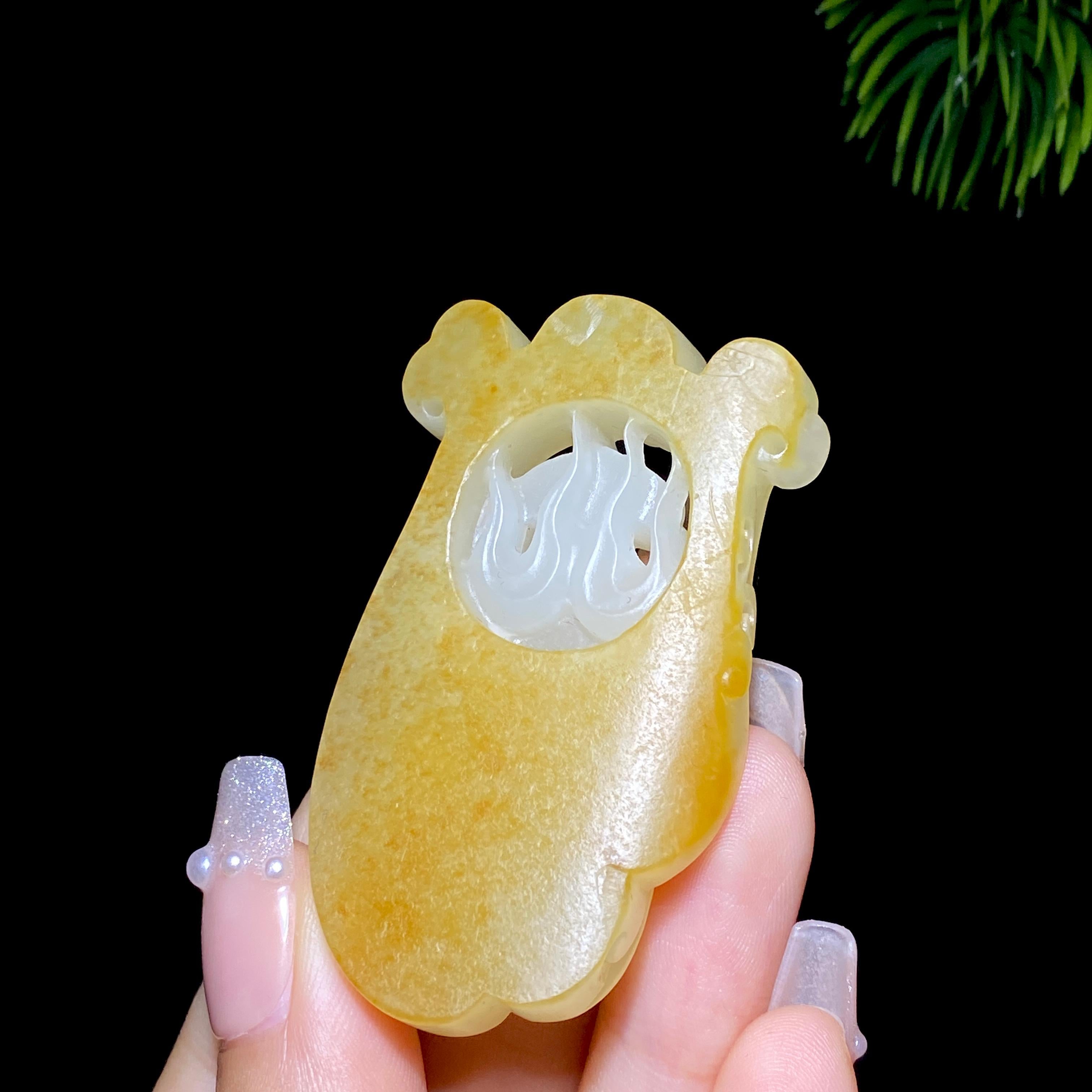 和田玉籽料凤挂件（30.9g）