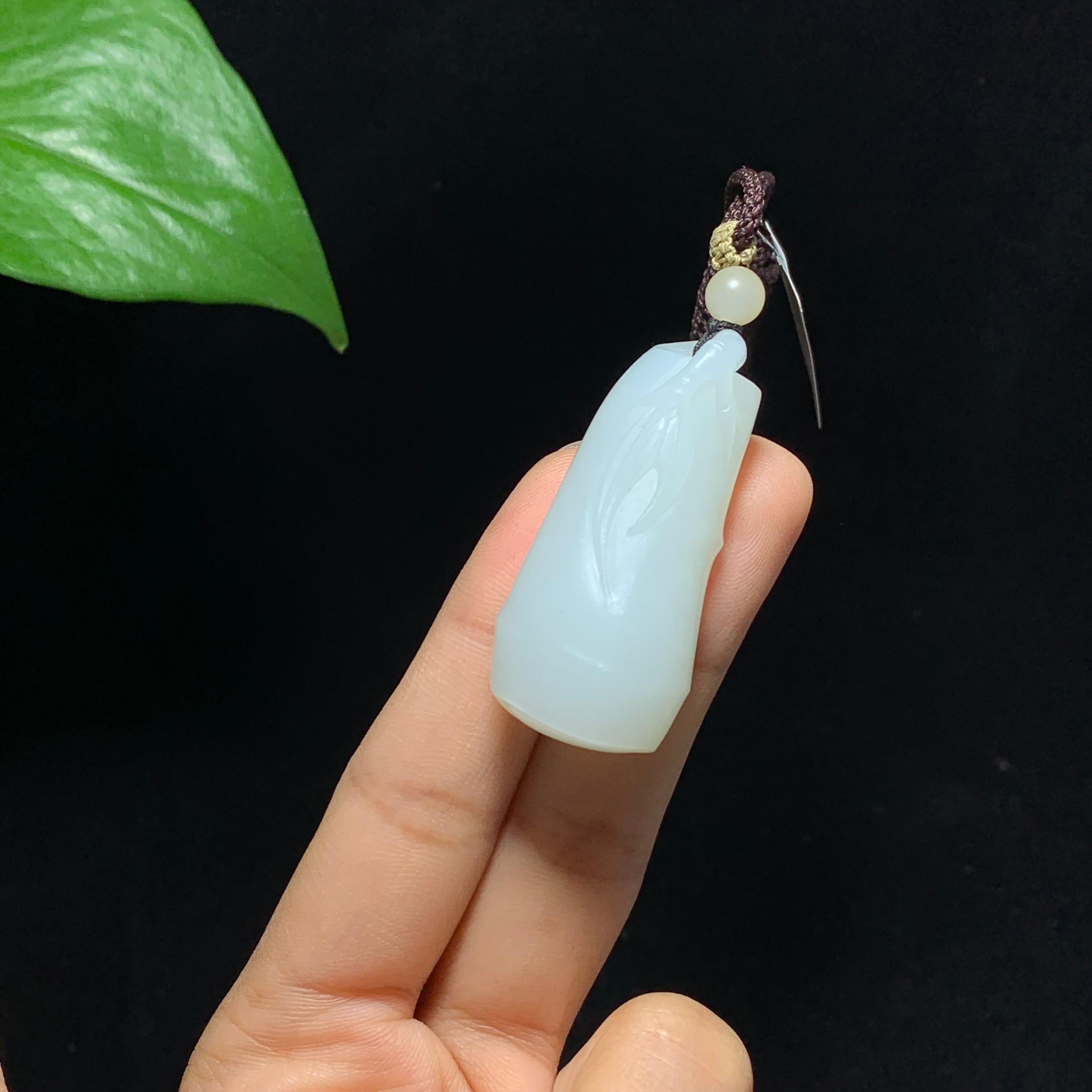 高品质和田山料羊脂白玉节节挂件（20.6g）
