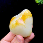和田玉洒金皮白肉籽料手把件（168.3g）