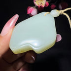 和田玉籽料随形平安无事牌（44.9g）