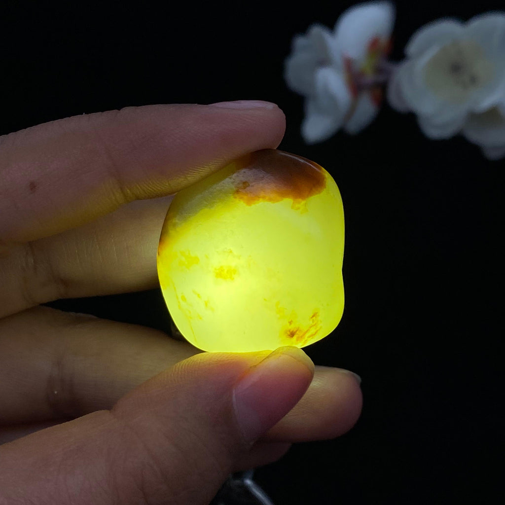 【超值推荐】和田玉聚黄皮籽料（16.6g）