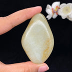 和田玉洒金皮籽料手把件（81.0g）