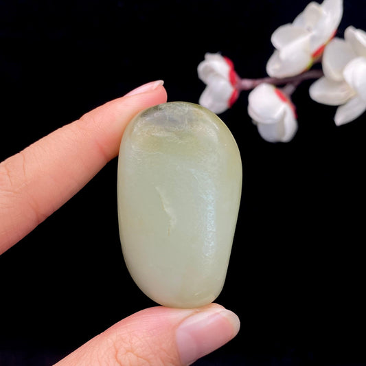 和田玉青白玉籽料原石（63.3g）