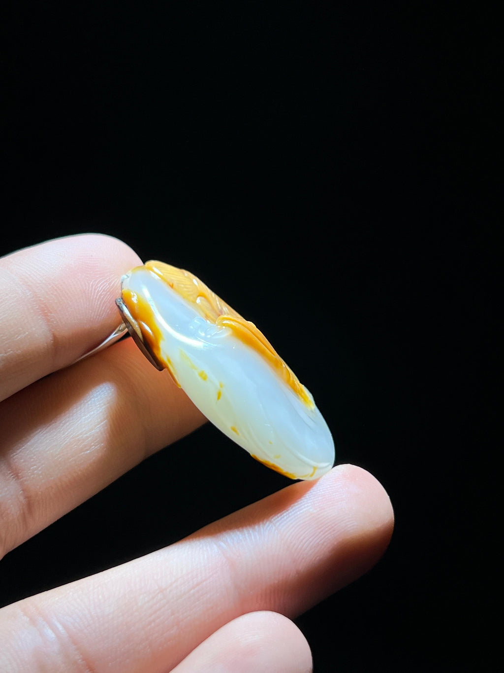 和田玉籽料锦鲤（16.8g）