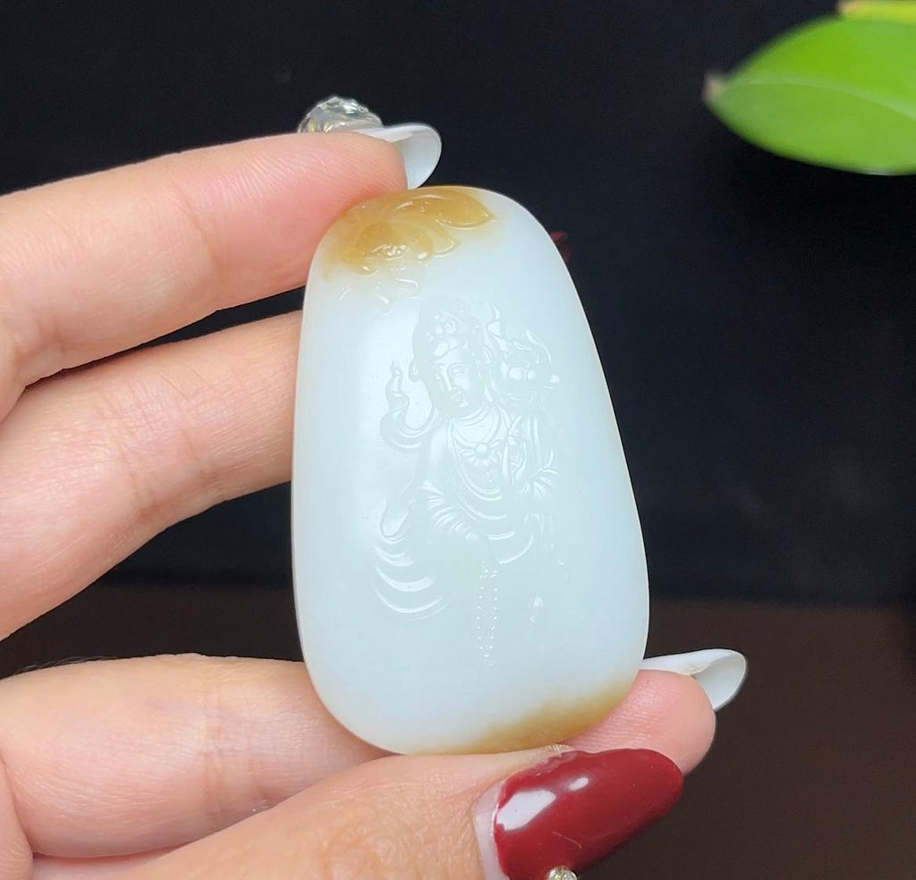 新疆和田玉且末天地糖白羊脂玉观音（30.0g）