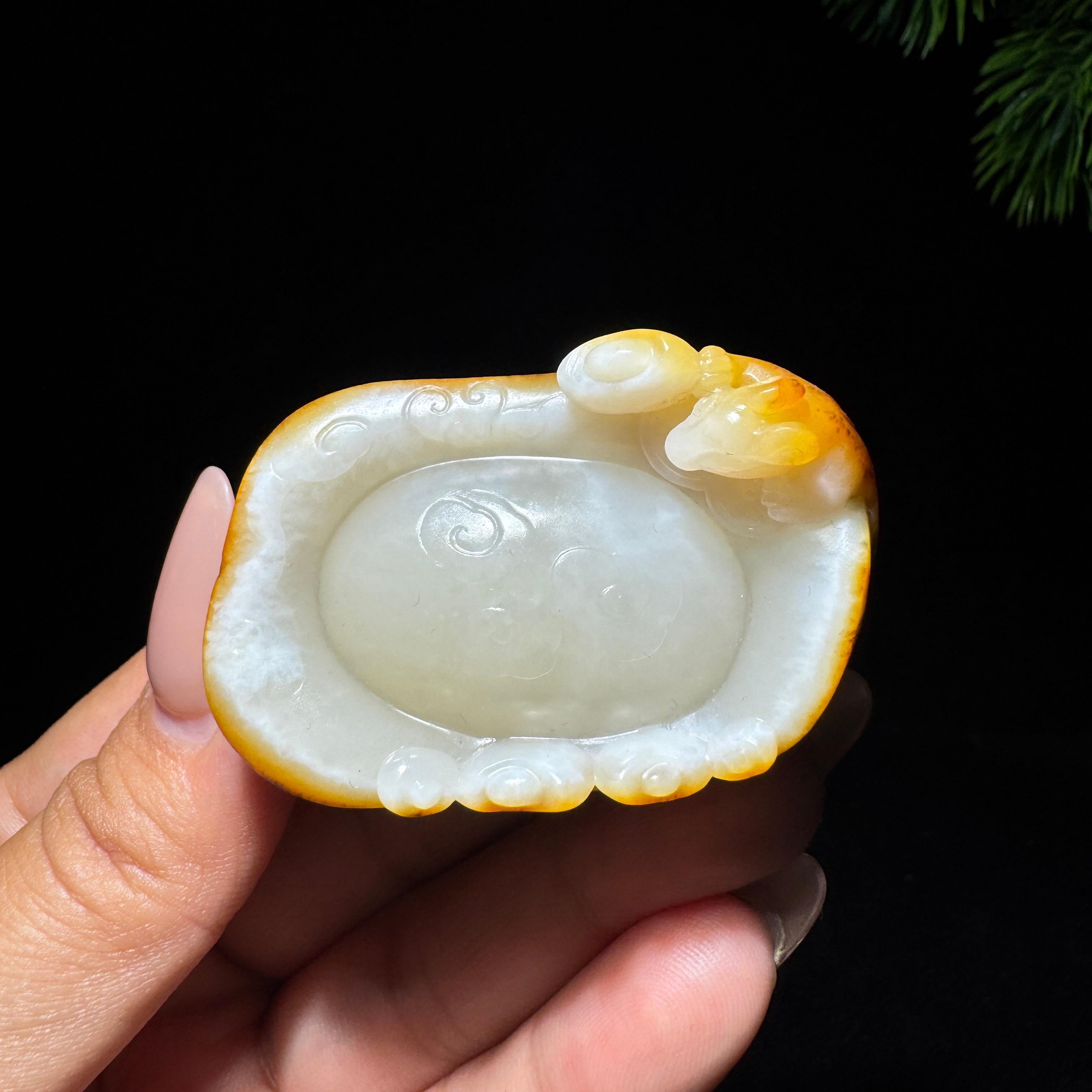 和田玉籽料秋梨皮宝聚宝把件（80.0g）