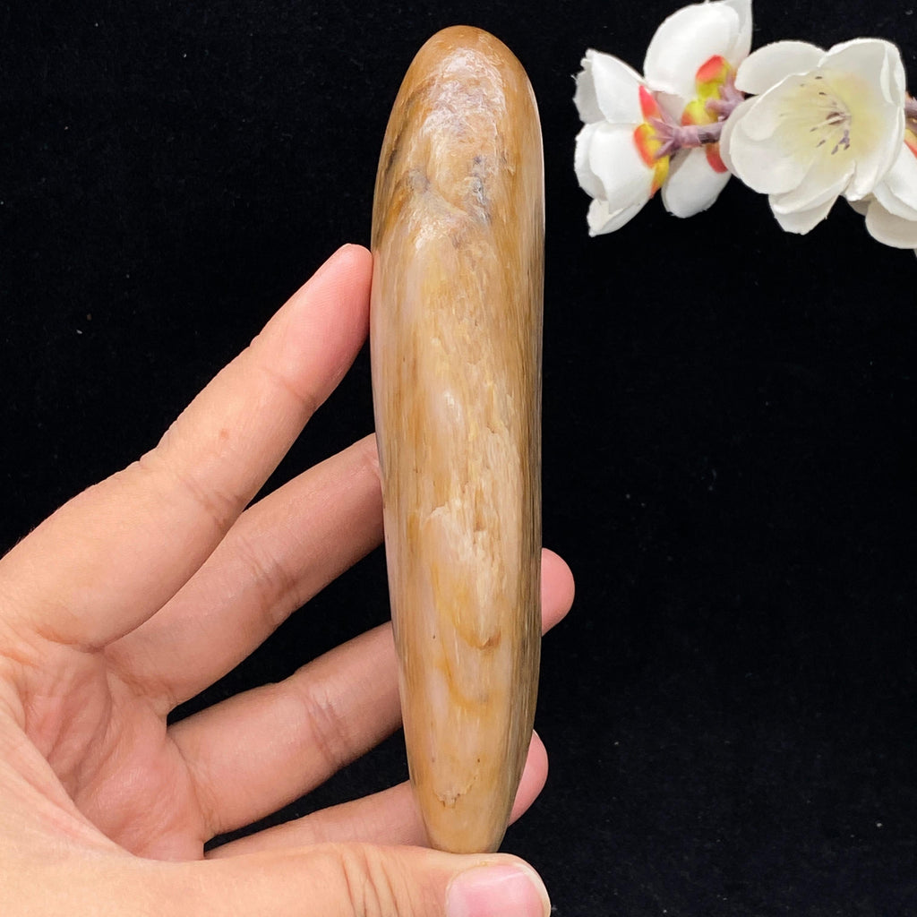 和田玉桃花玉带黄皮籽料手把件（297.3g）