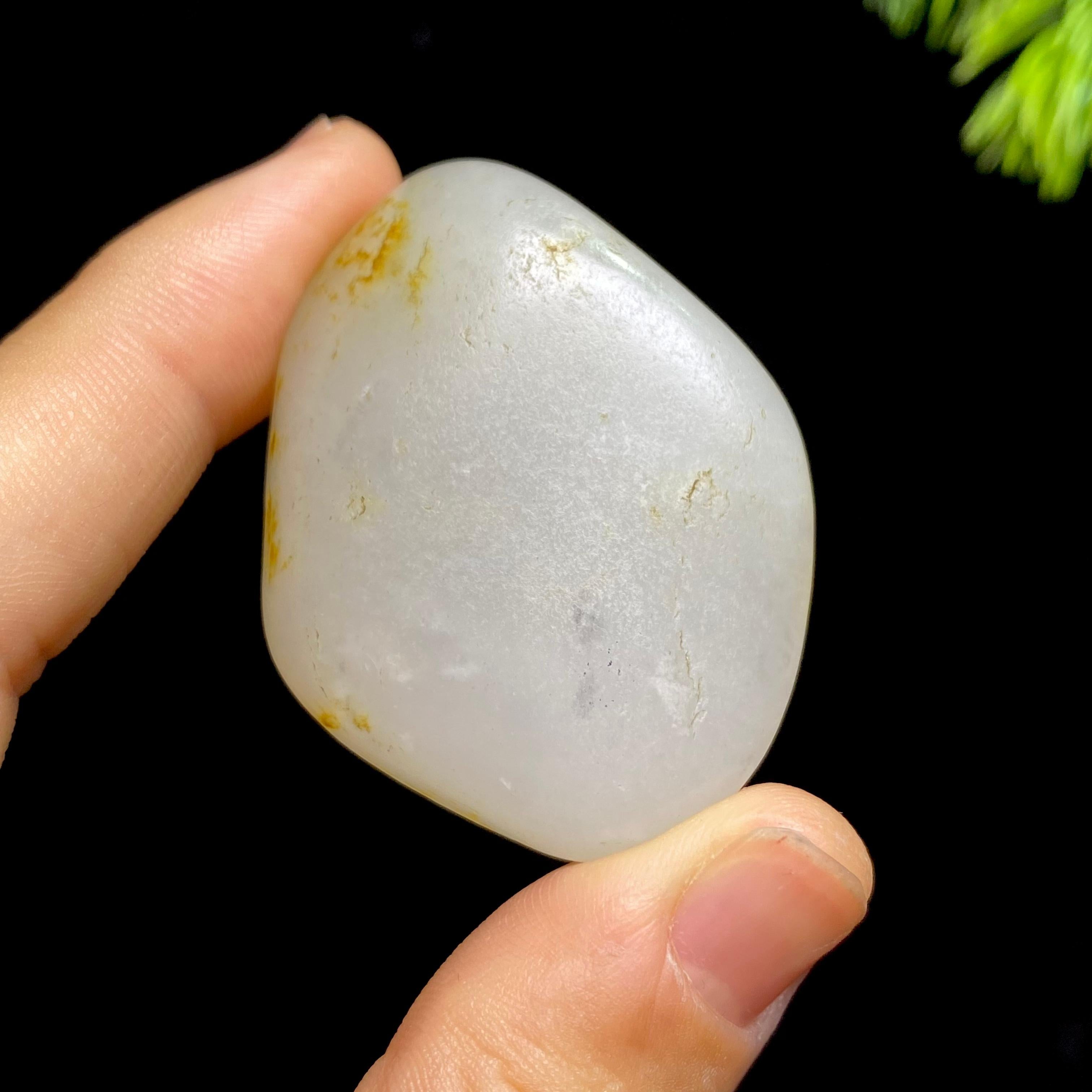 和田玉洒金皮籽料原石（29.7g）