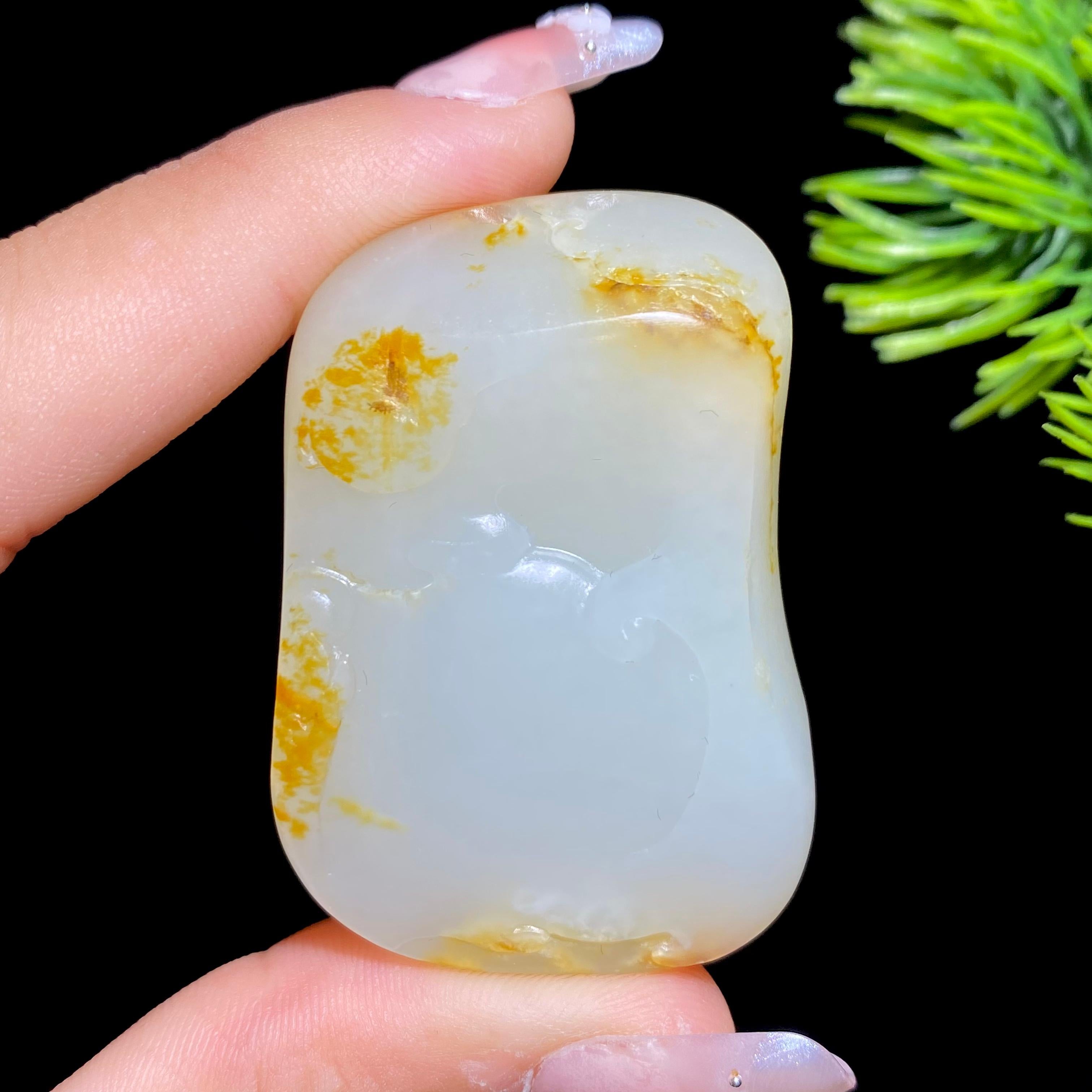 和田玉籽料观音（39.2g）