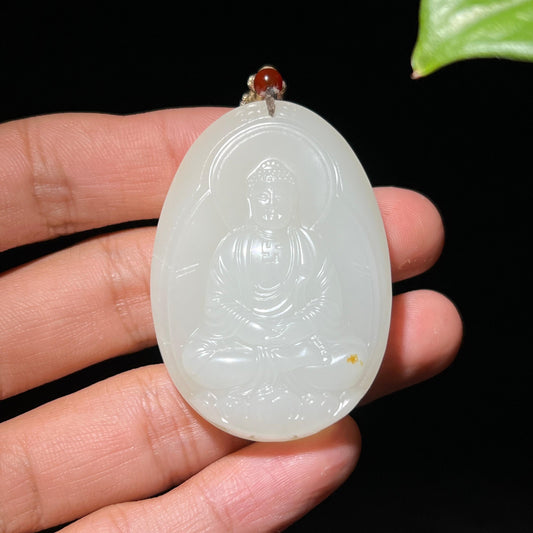 和田玉籽料淡淡的洒金皮大日如来牌（33.7g）