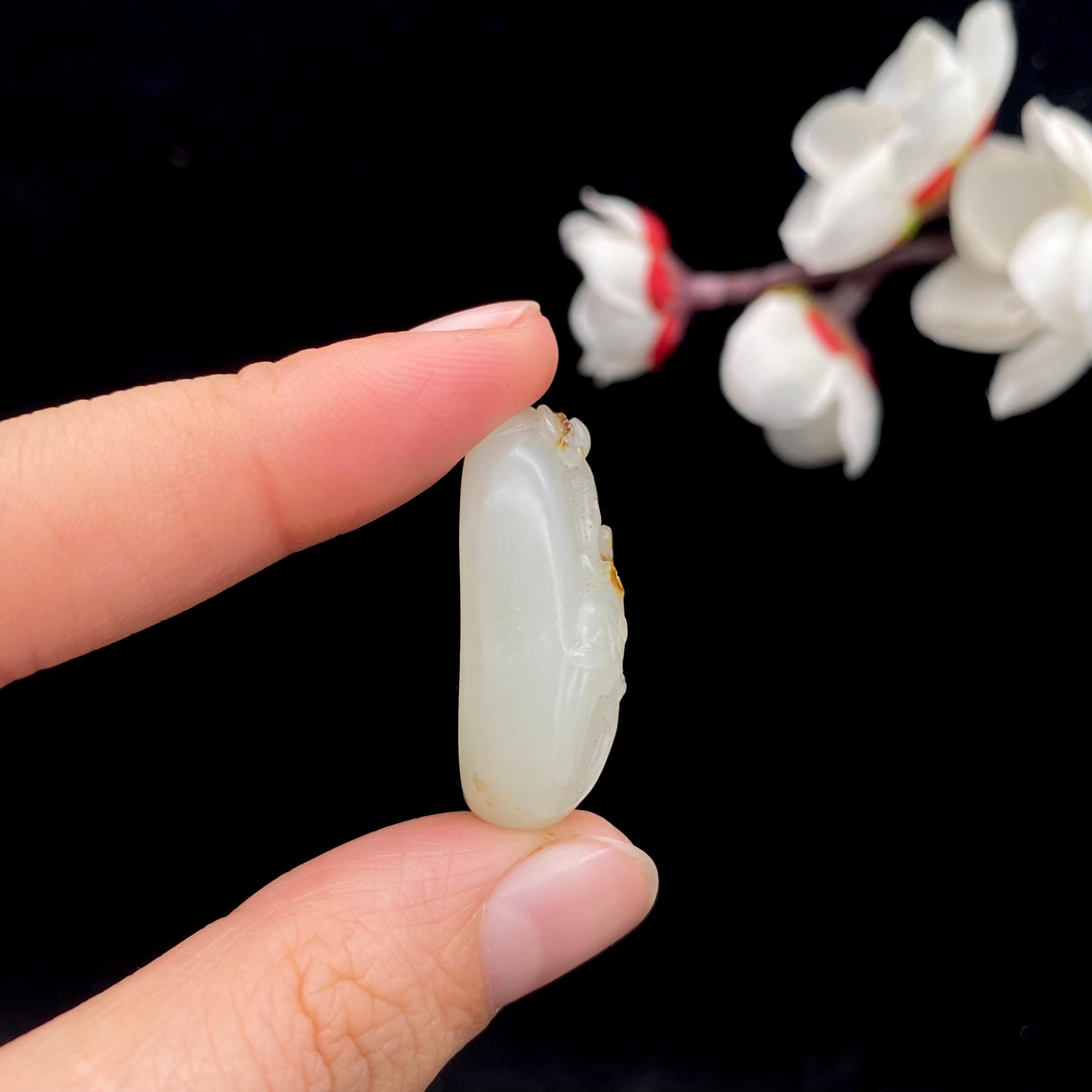 【超值推荐】和田玉白玉籽料【雕刻件】（9.8g）